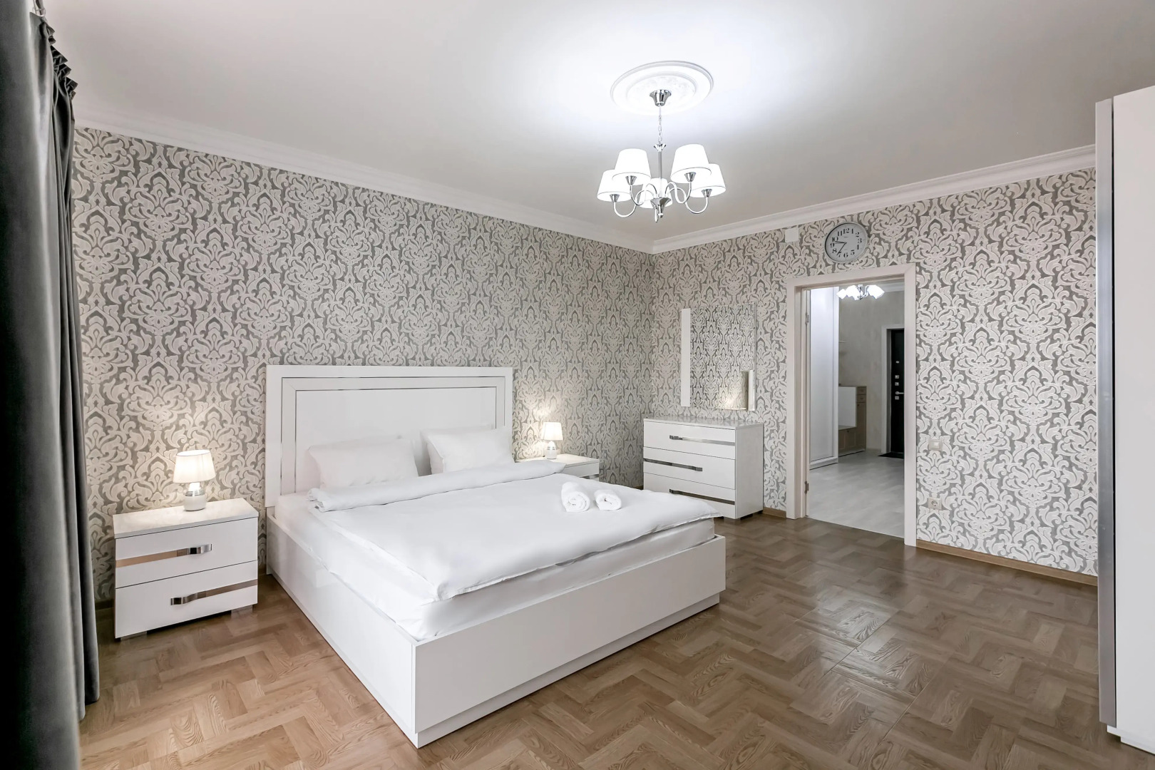 Апартаменты Лира от Ирины Савельевой + С красивым видом на Боргустанский хребет + У входа в верхний Курортный парк + Релакс 150%!