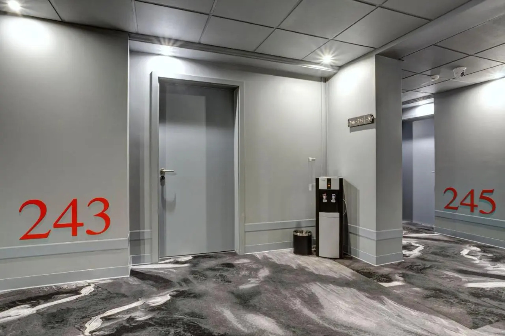 Театральная Площадь Отель