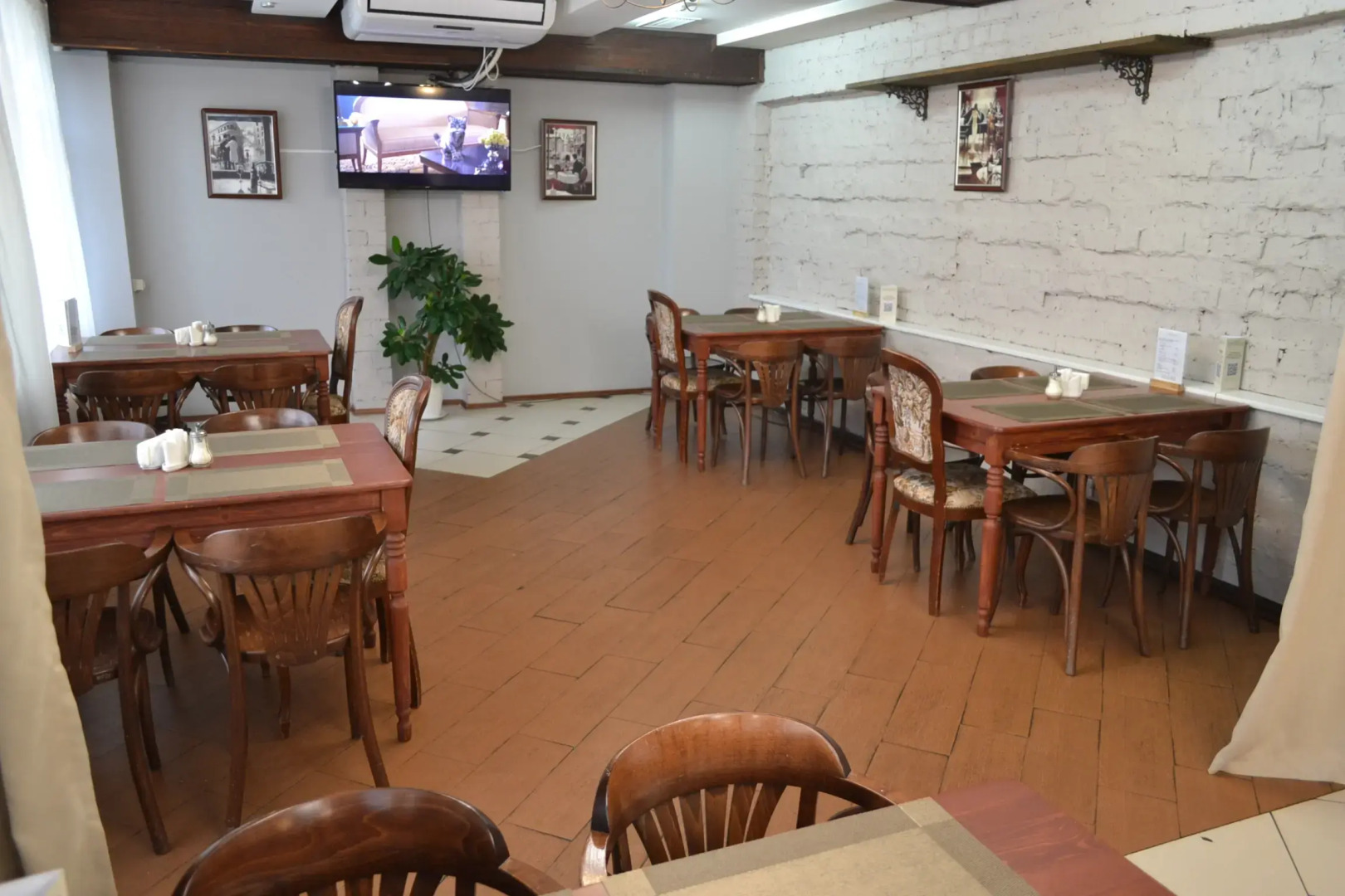 Отель Эмеральд