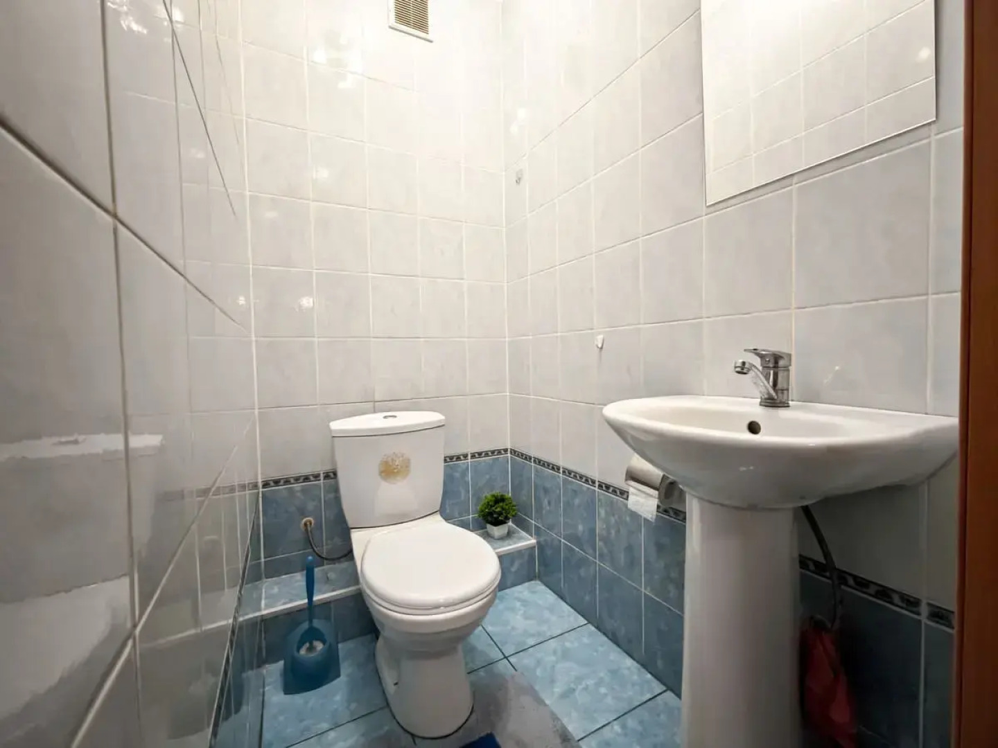 Квартира 2к квартира на Семьи Шамшиных 18