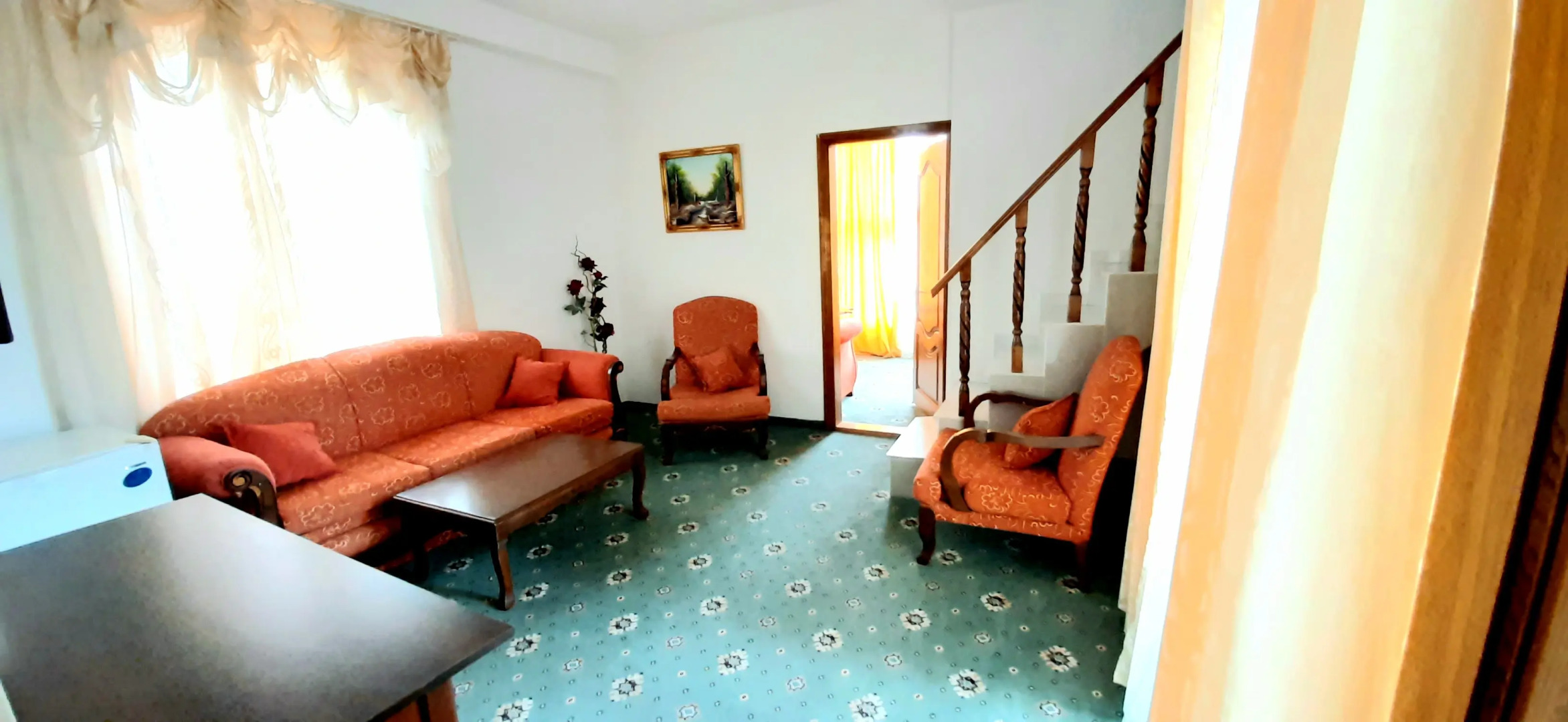 Курортный отель Корона