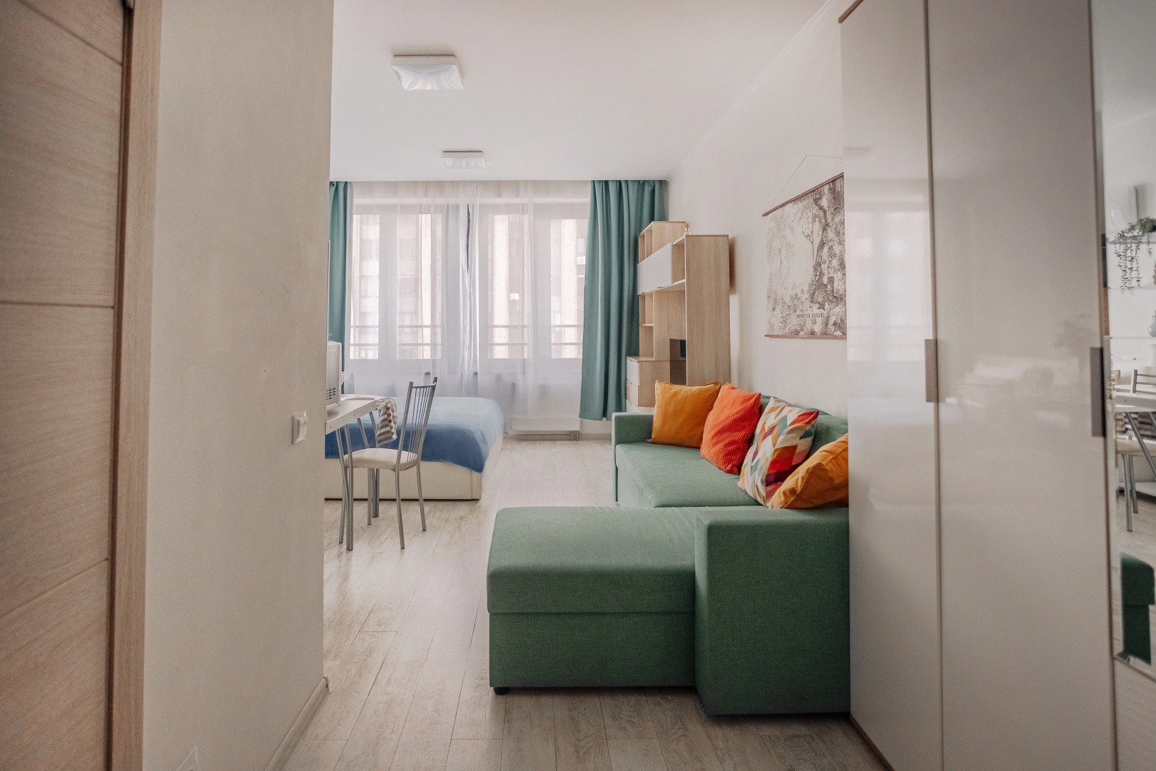 Апартаменты Lalapart Tiffany на 27 этаже небоскреба Савеловский Сити