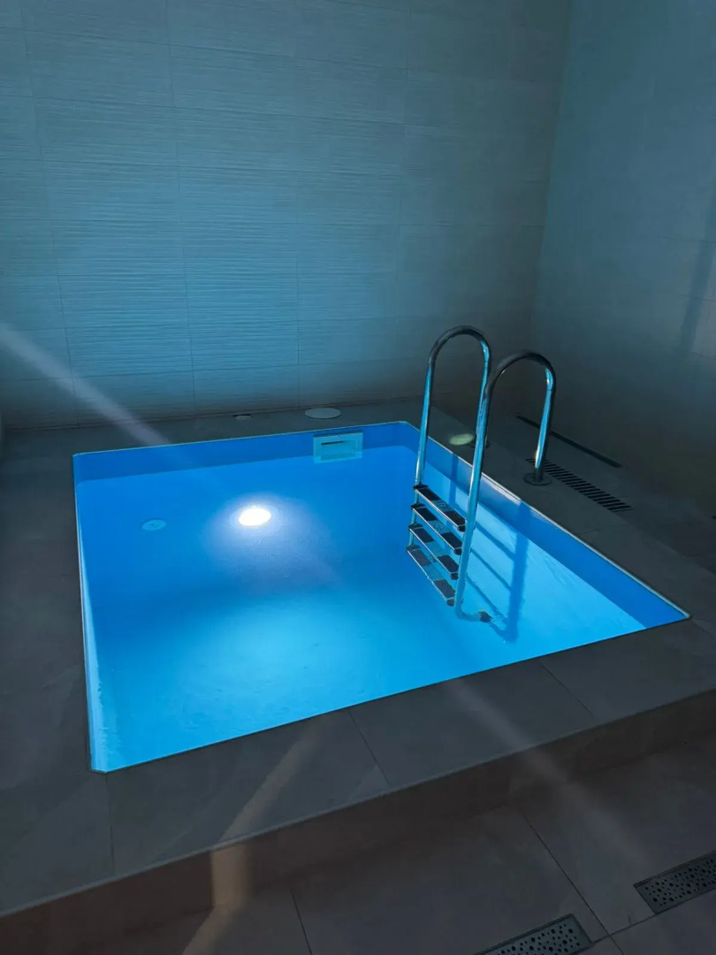 Отель Амаро