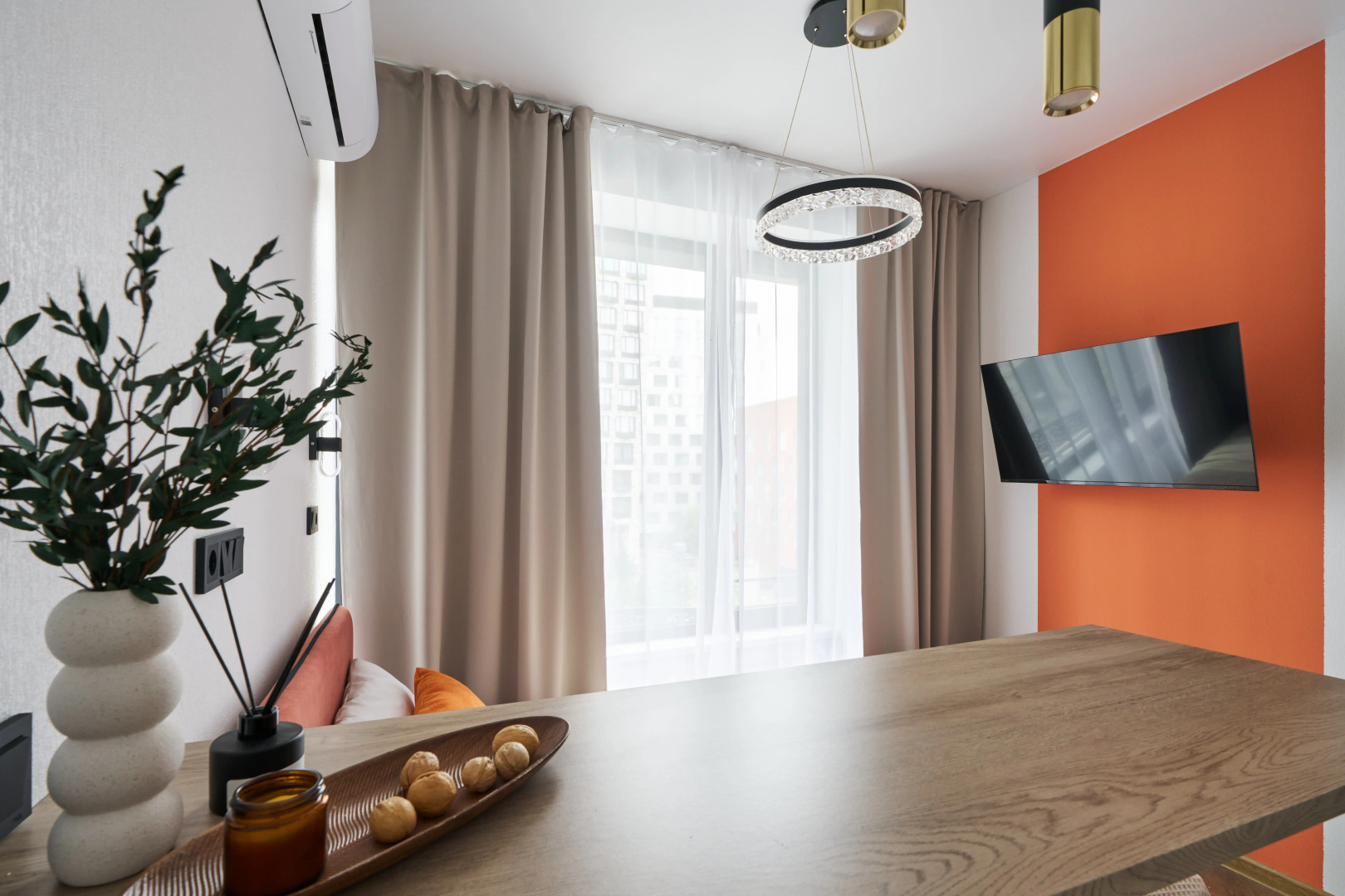 Апартаменты Уютные на Новоданиловской Набережной-1