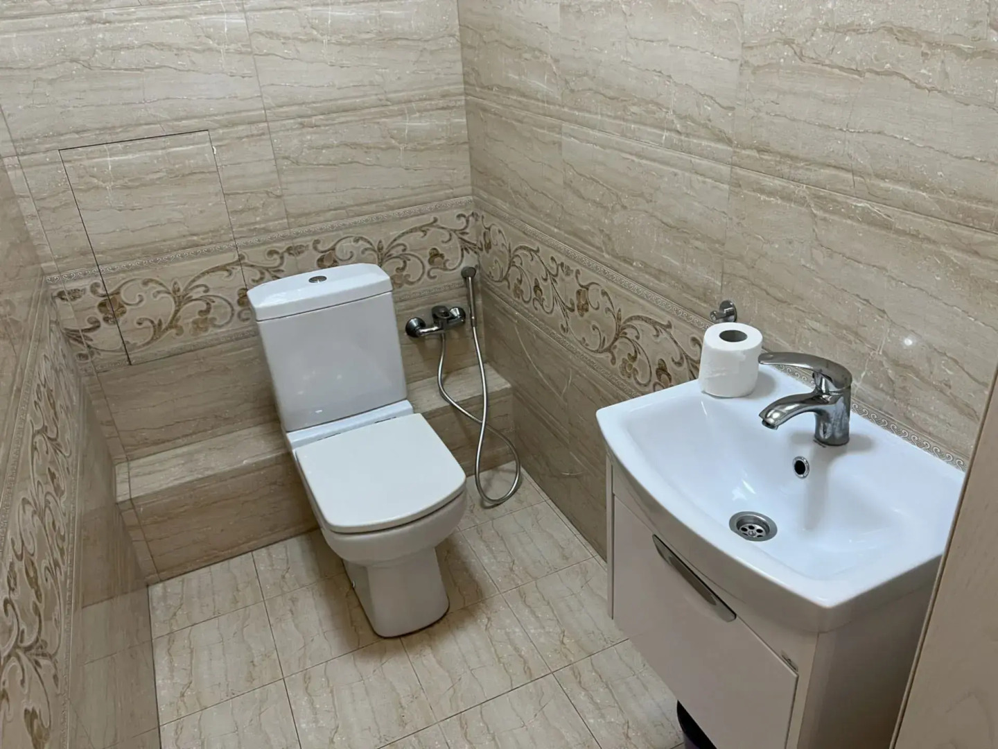 Квартира 8 Просторная 2-к в р-не Дельфинария - до моря 10 мин