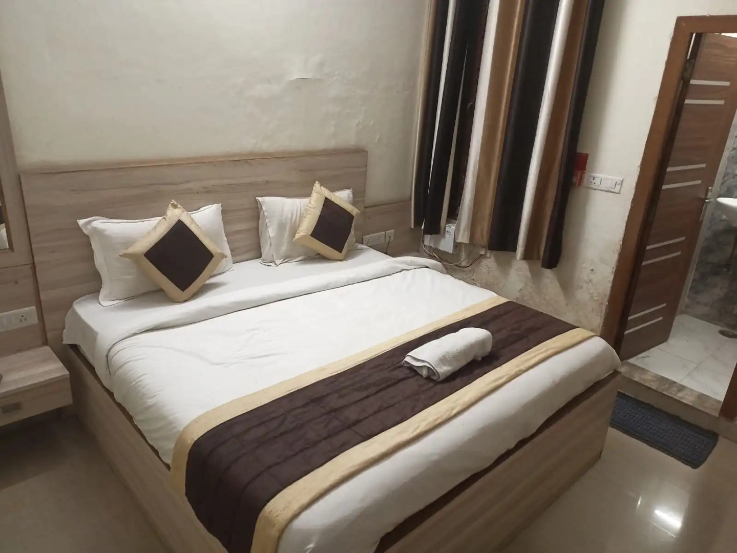 Отель Meghna Residency