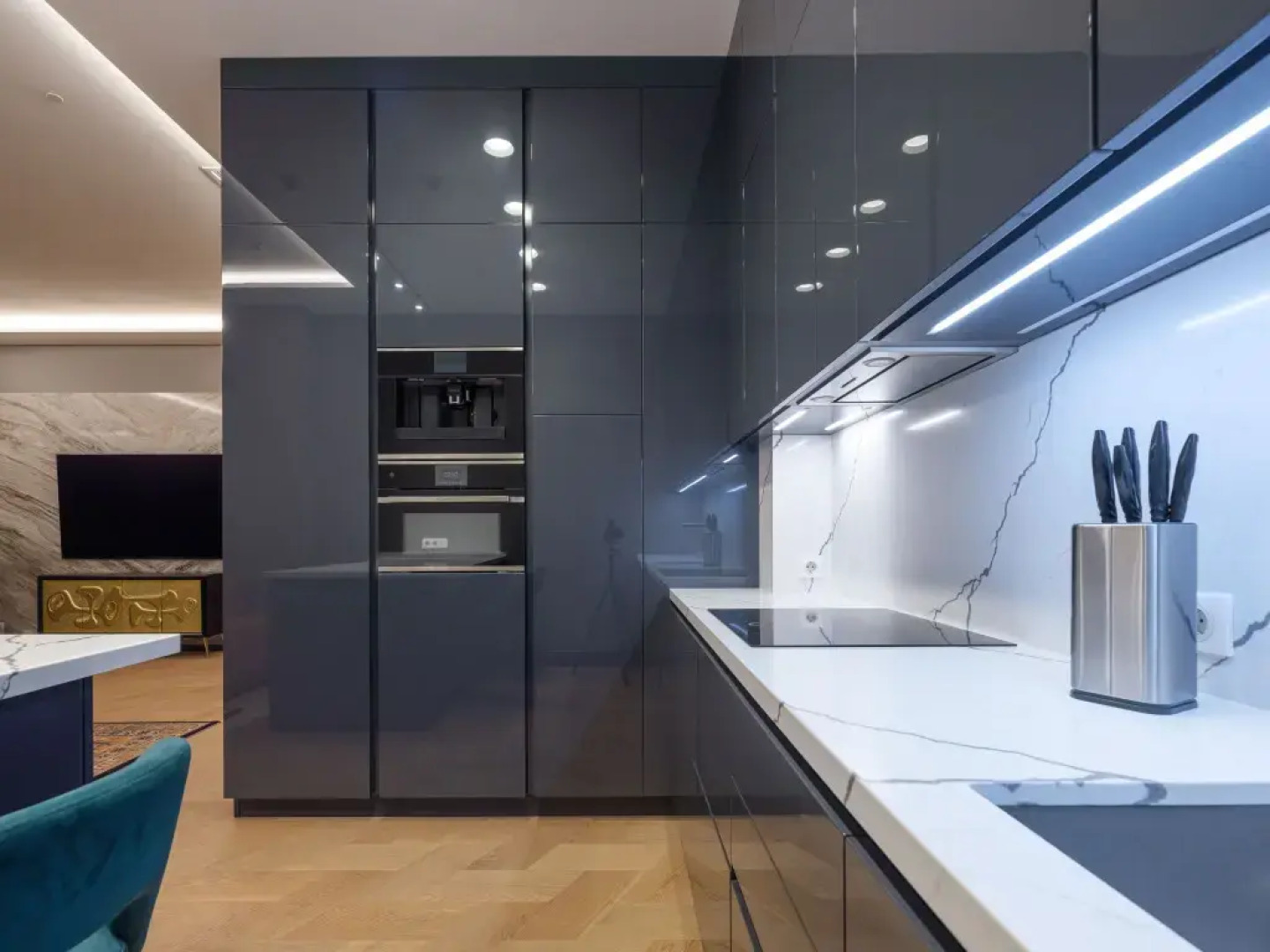 Просторный апартамент с шикарным видом на башни! 42 этаж!