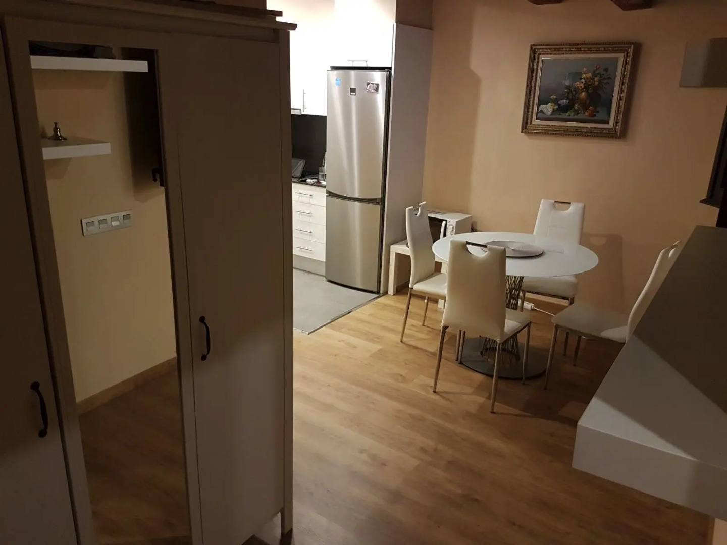 Апартаменты Cozy Perfect Situation - Metro Center