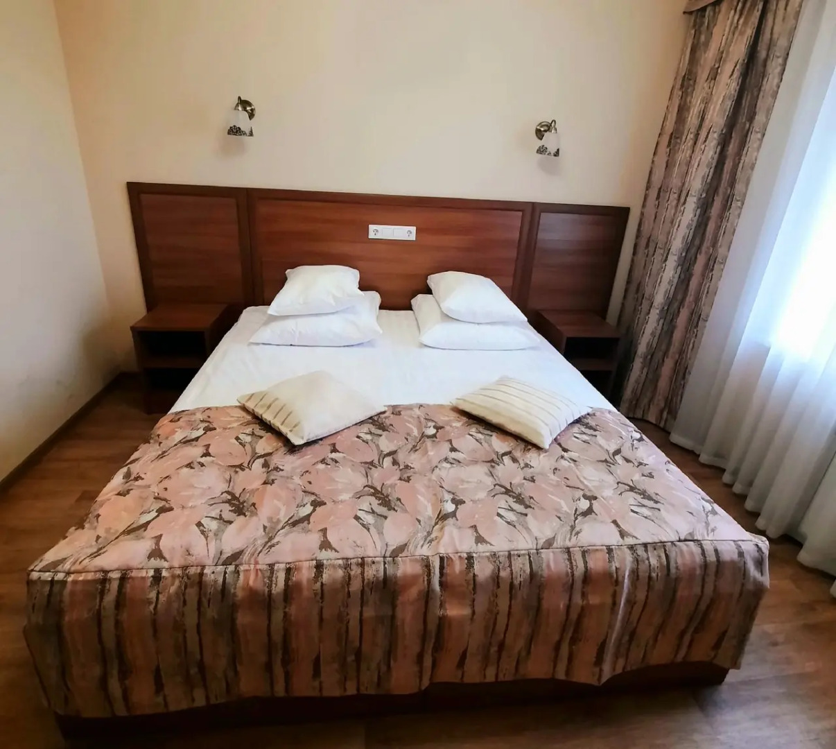 Отель Уралочка