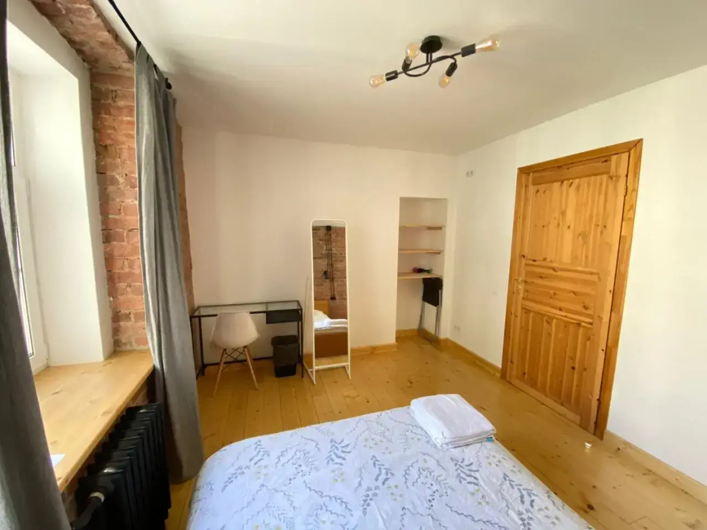 Жилое помещение Forever Young Rooms