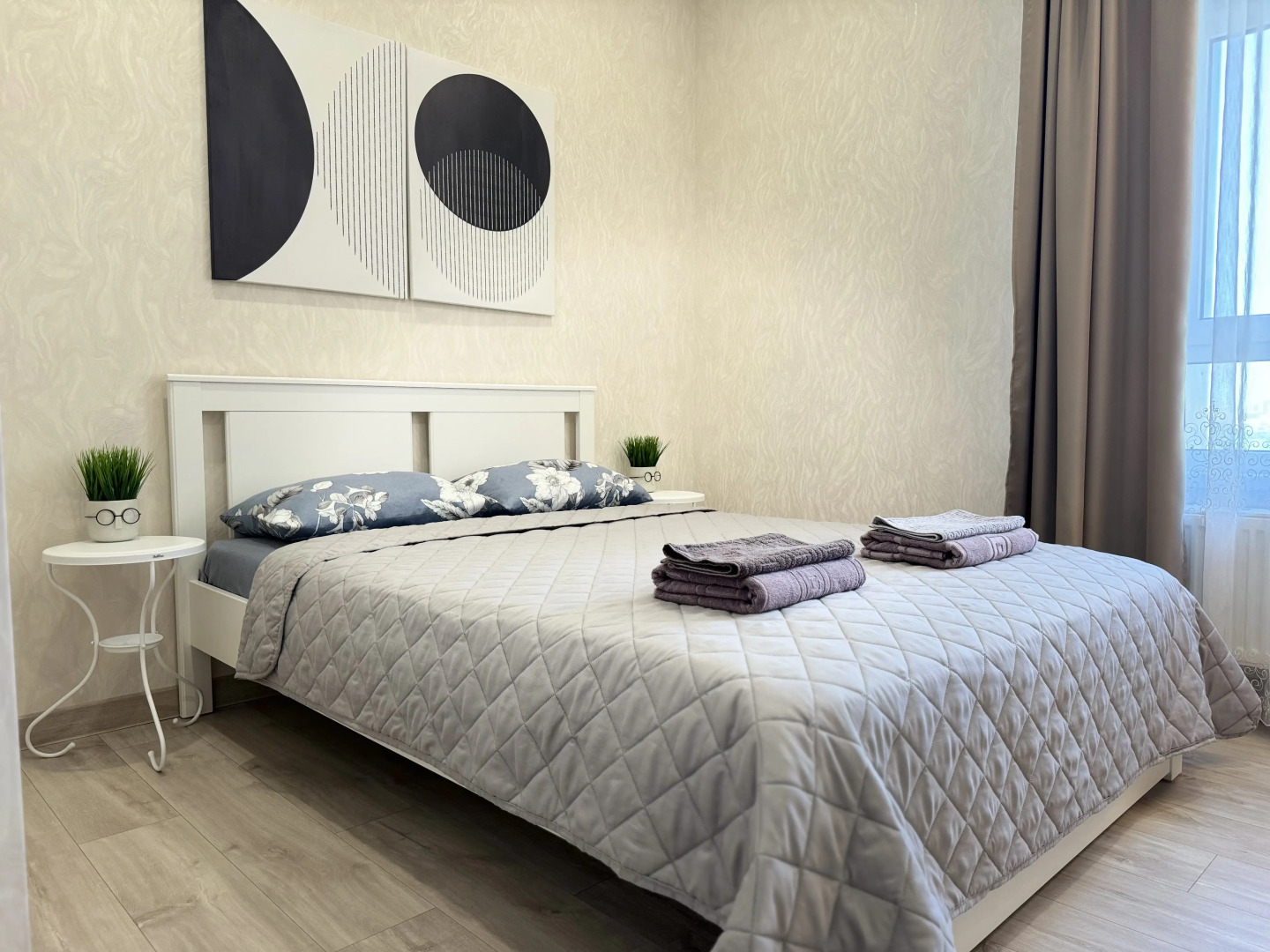 Квартира Двухкомнатная на Созидателей 7