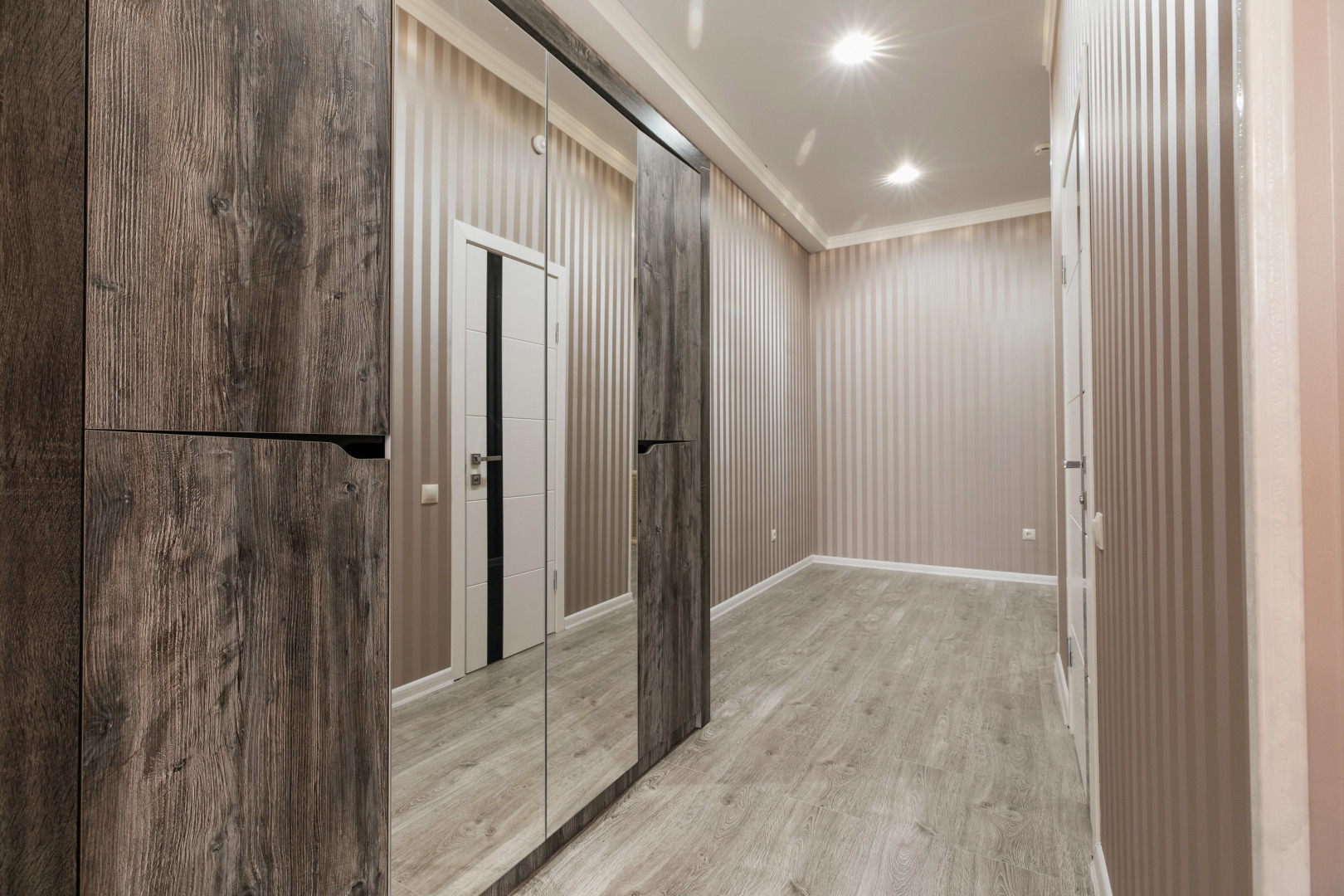 Отель Дизак