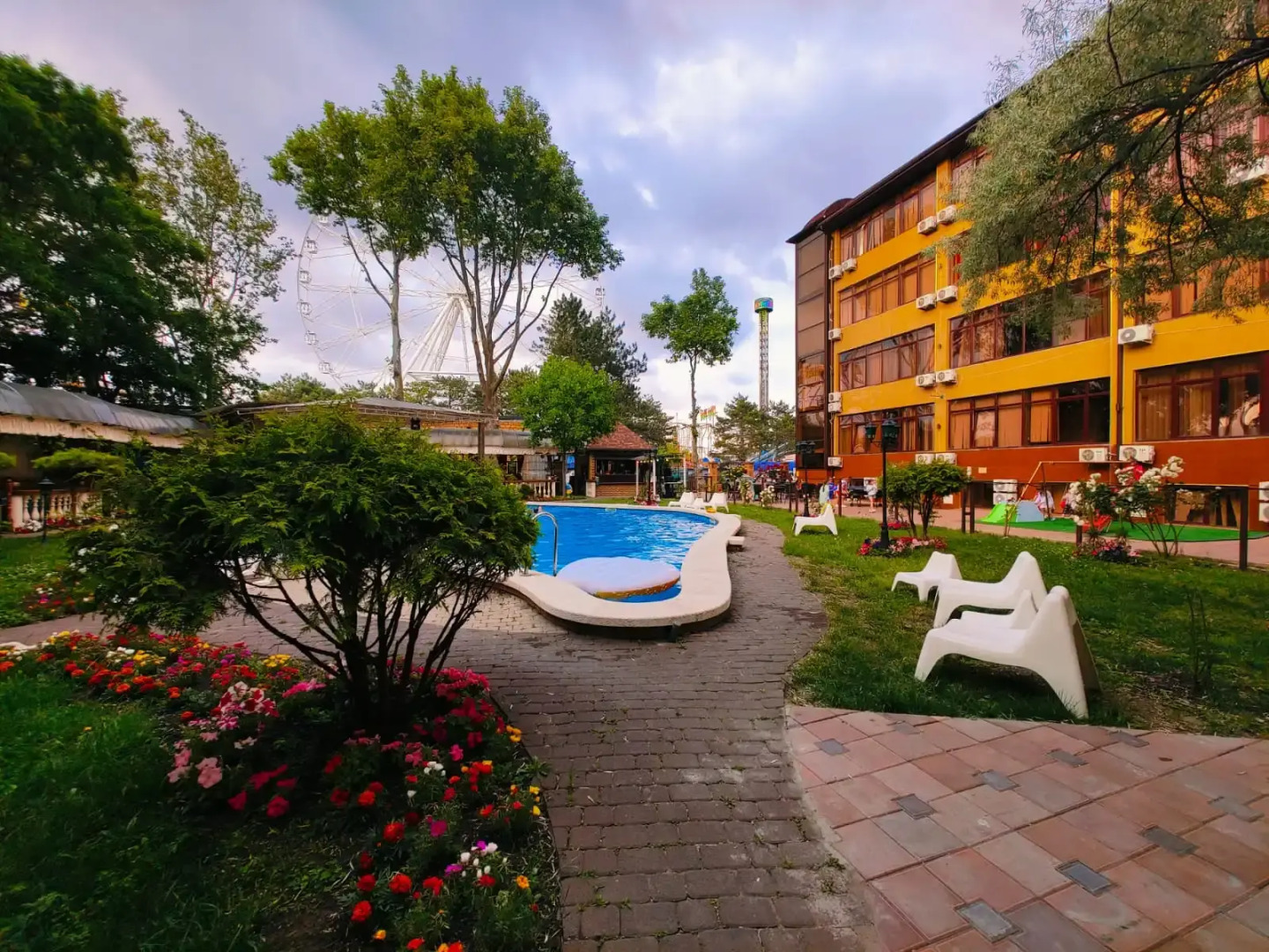 Отель ЭрГес