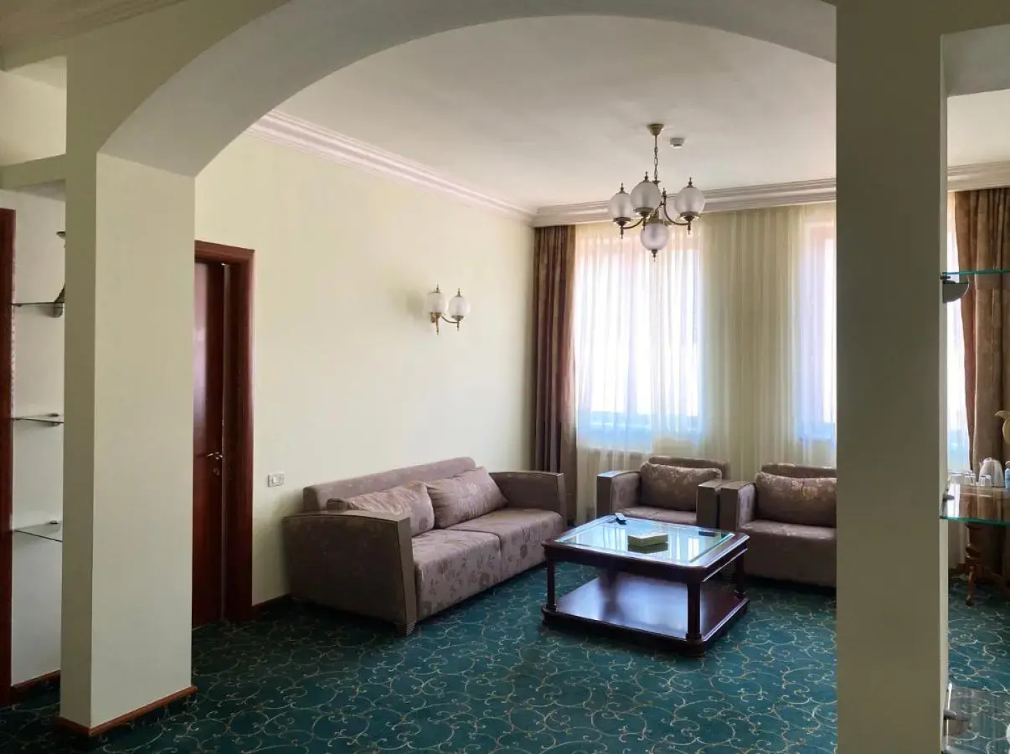 Отель Hotel Russia