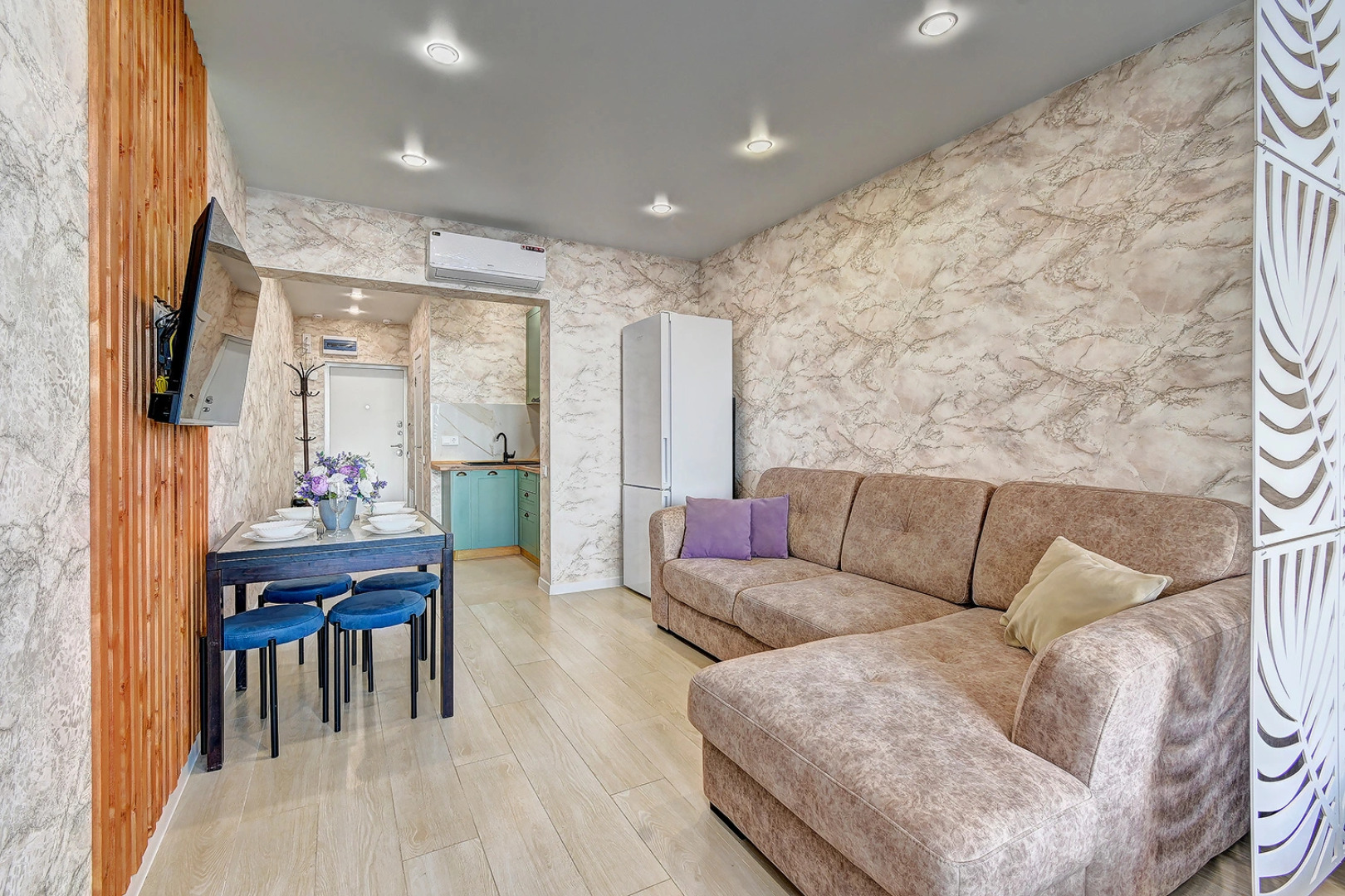 Апартаменты Уютные апартаменты MorskayaSimfonya-2 с панорамой на море с бассейном на территории ЖК