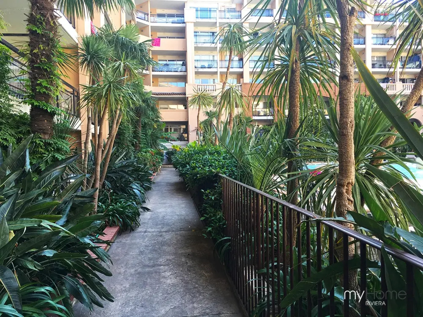 Апартаменты MyHome Riviera