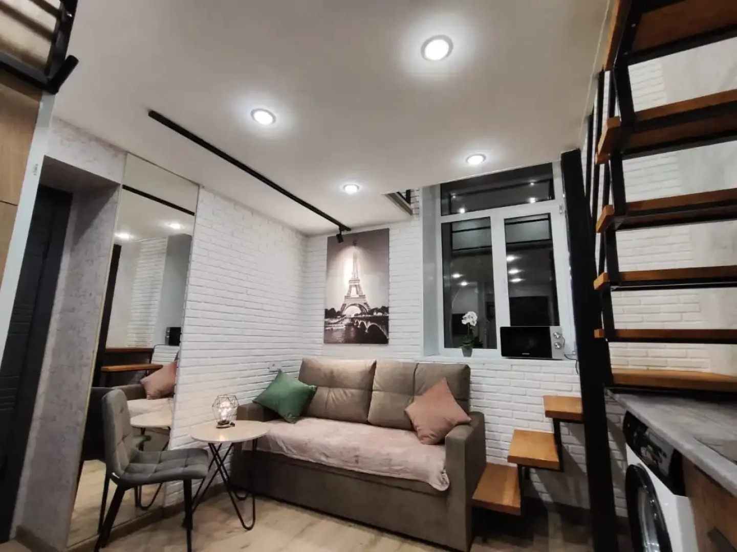 Апартаменты Лофт в иторическом центре рядом с ФУНИКУЛЁРОМ