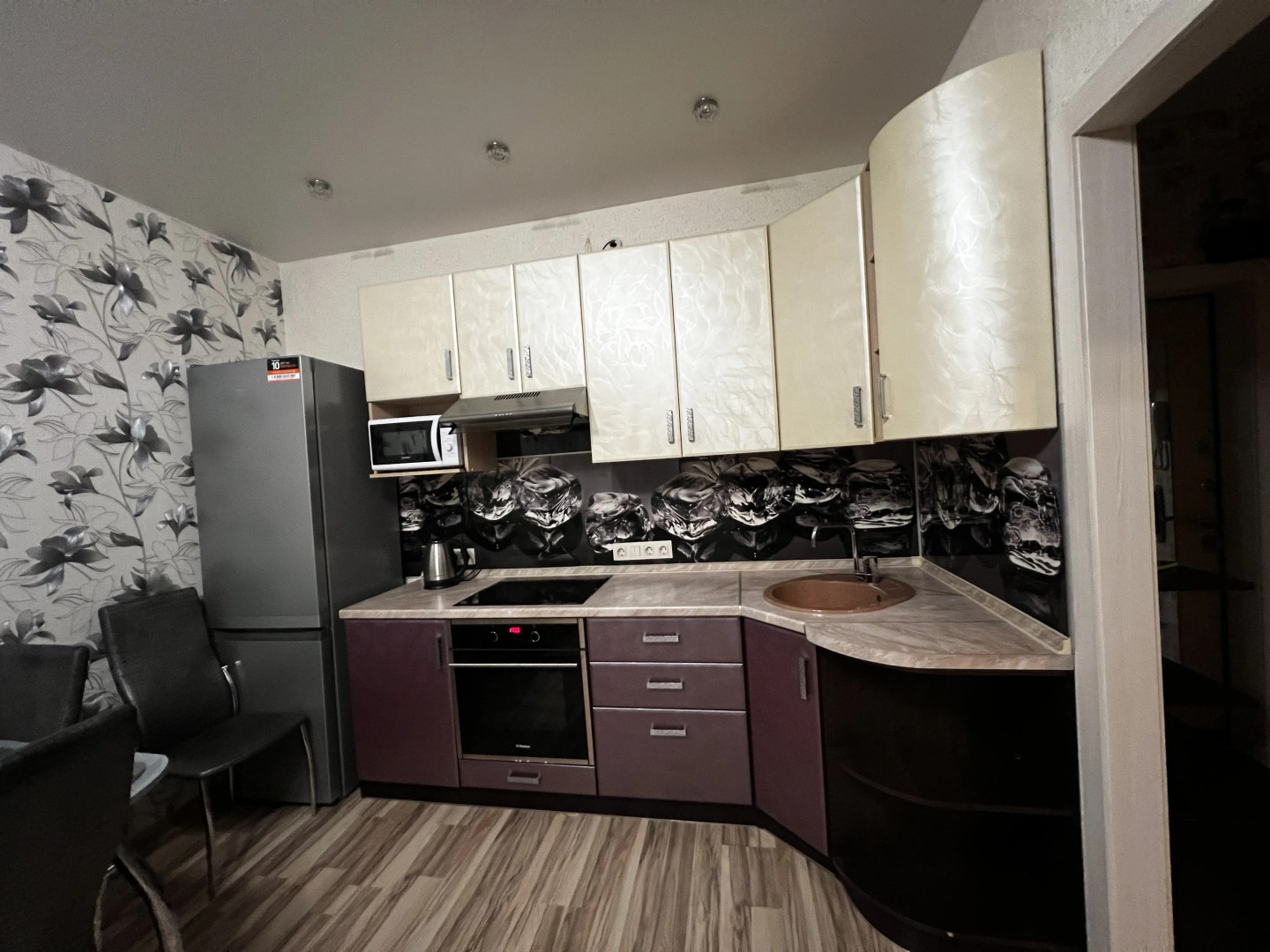 Квартира AlexHome РП Свердловский Строителей 6