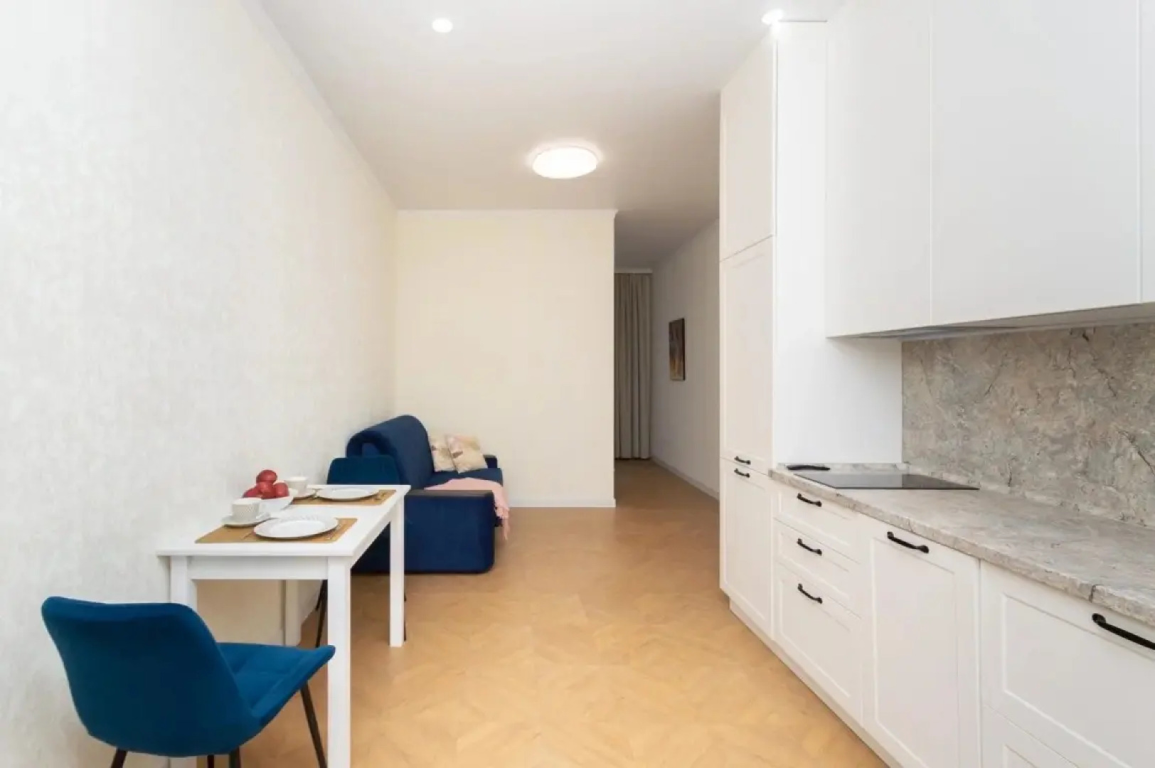 Апартаменты 37м с Кроватью и Диваном