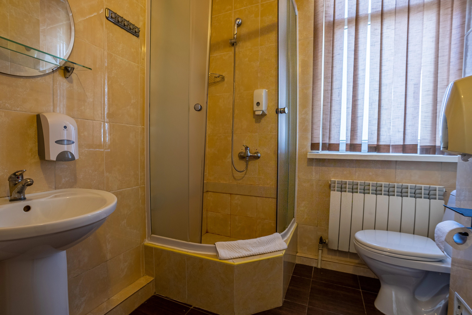 Отель Мартон Дона