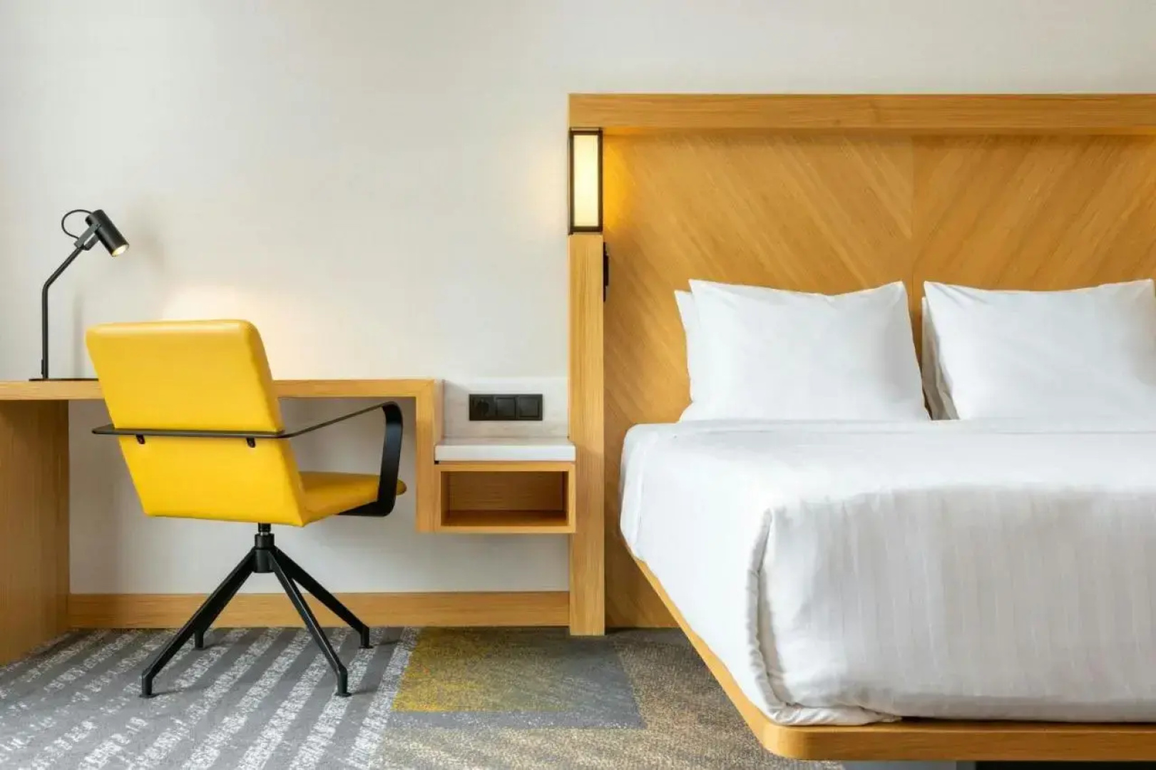 Отель Courtyard by Marriott Tbilisi