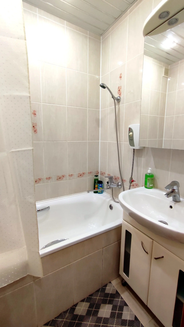 Квартира ЦЕНТР ГОРОДА Красная 6 этаж 8