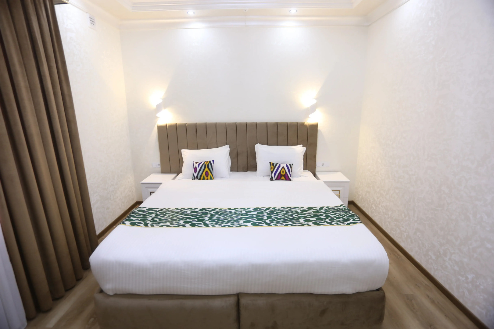 Отель Bibihojar