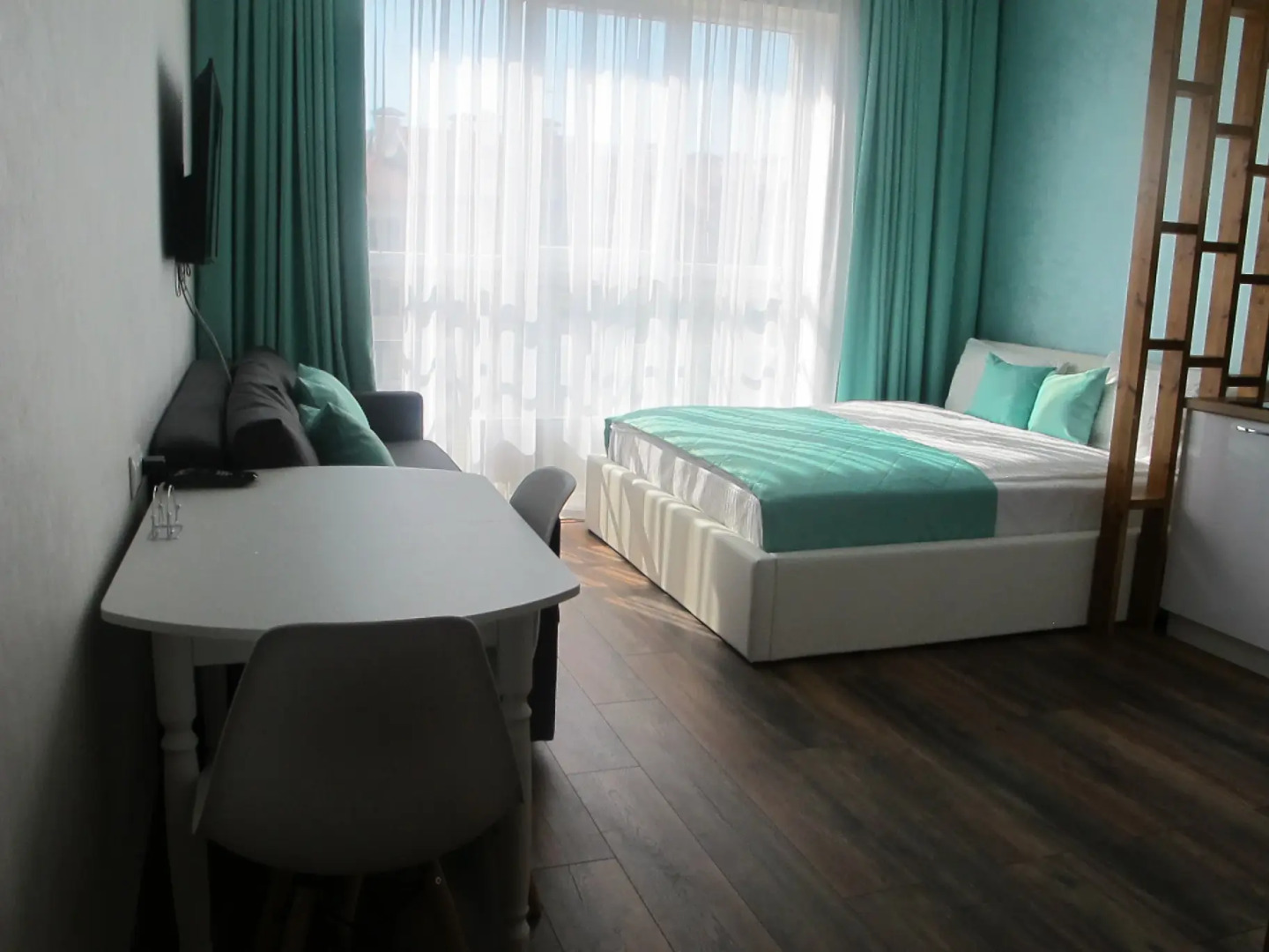 Апартаменты Воскресенская 14/1