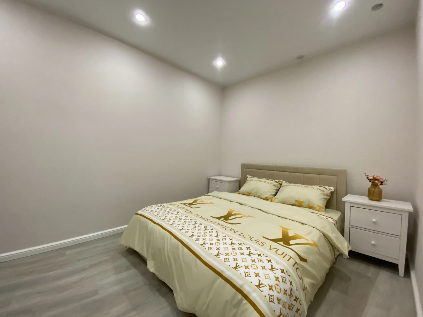 Апартаменты Deluxe на Октябрьском 26