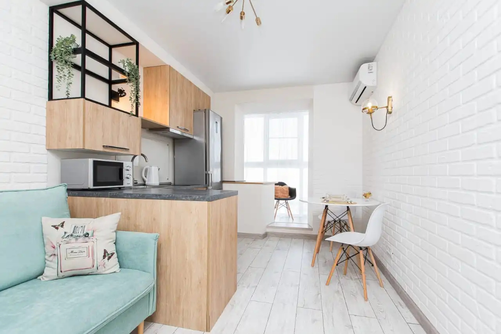 Апартаменты на Университетской Набережной