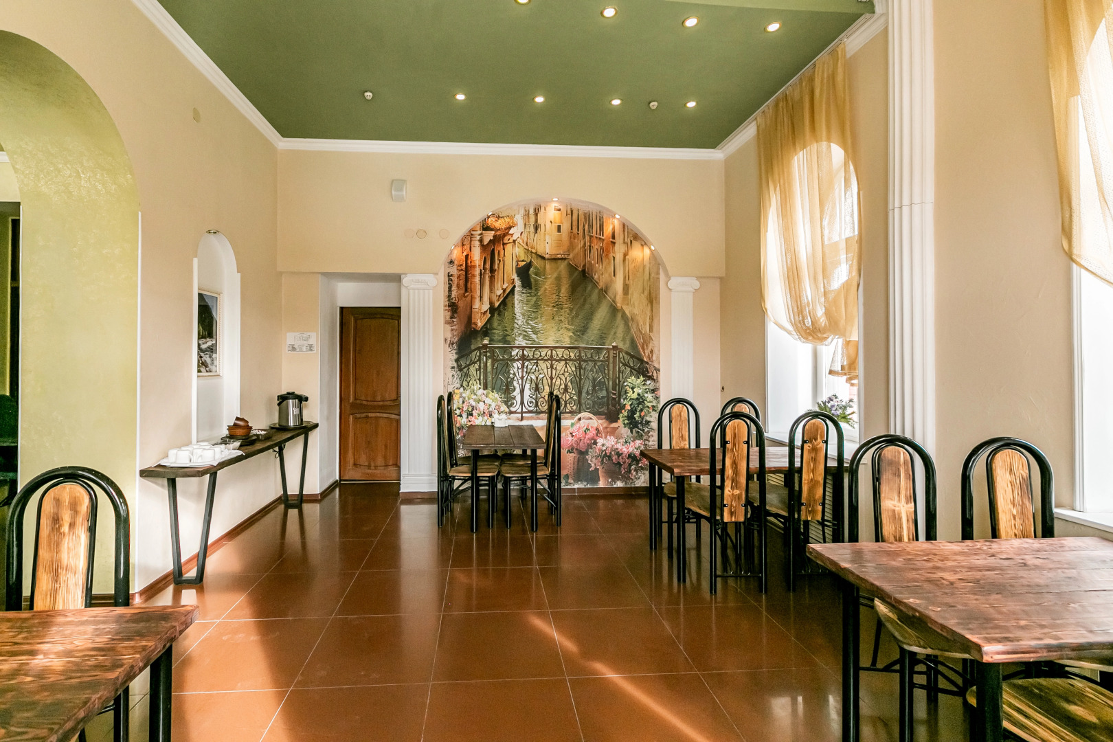 Отель Скала