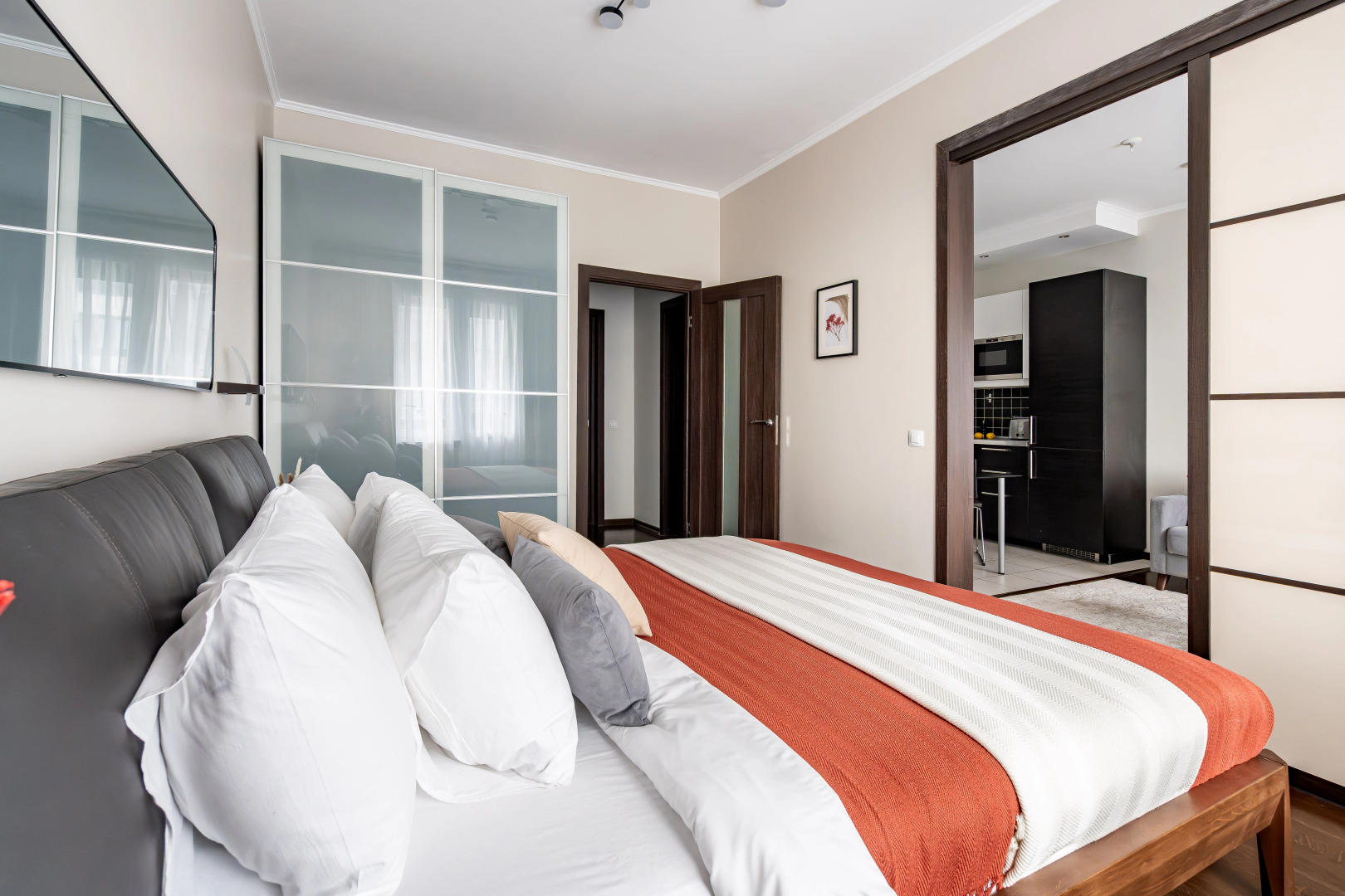 Квартира GetFlat Scarlet с Балконом Для 1-4 Гостей