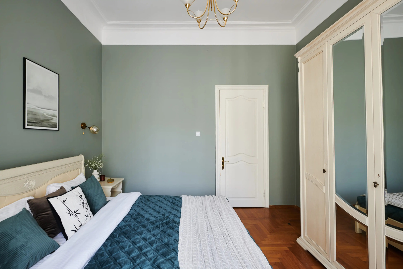 Квартира GM Apartments Шикарная Пятёрка с домашним кинотеатром