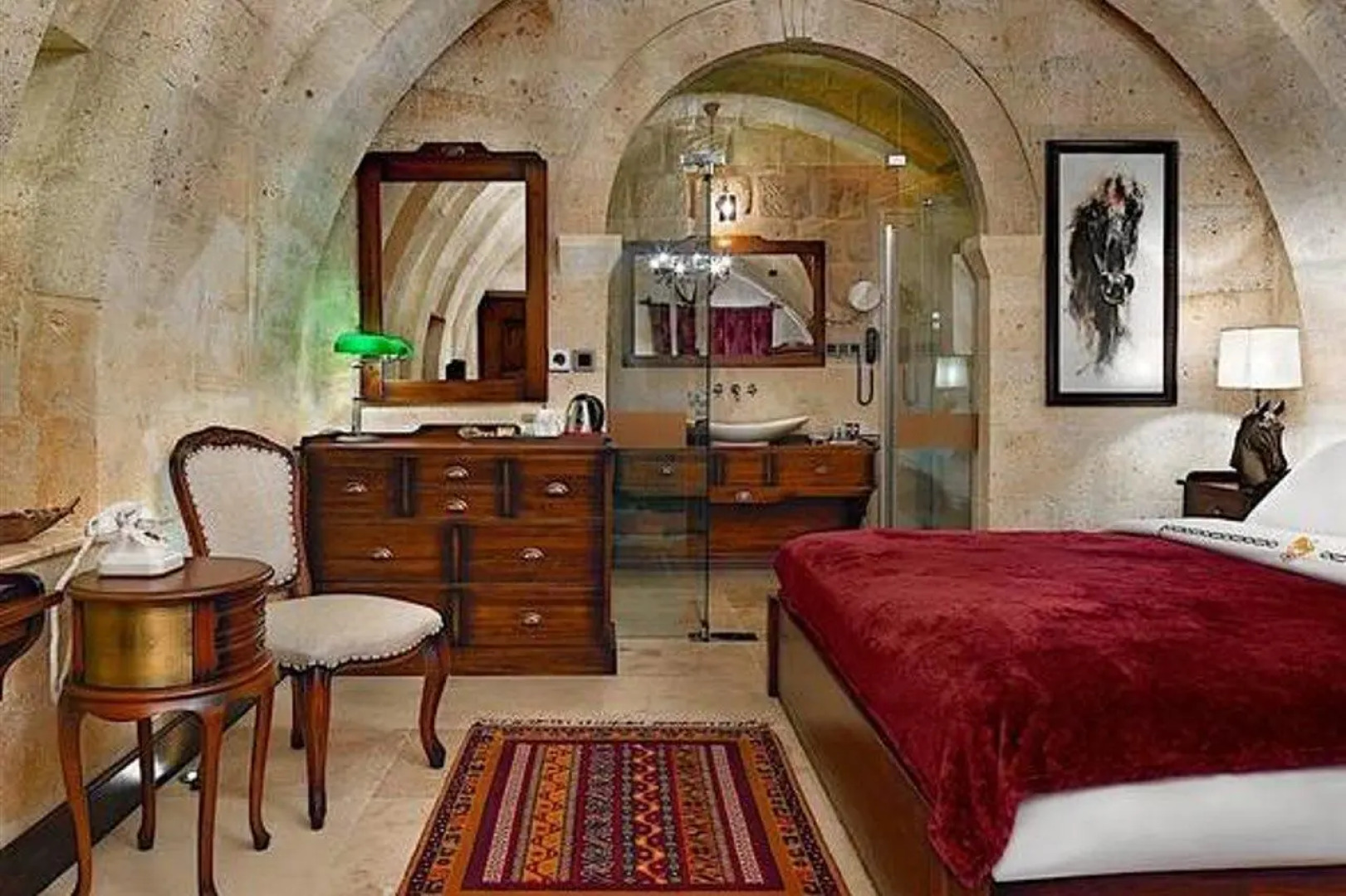 Отель Seraphim Cave Suites & Spa