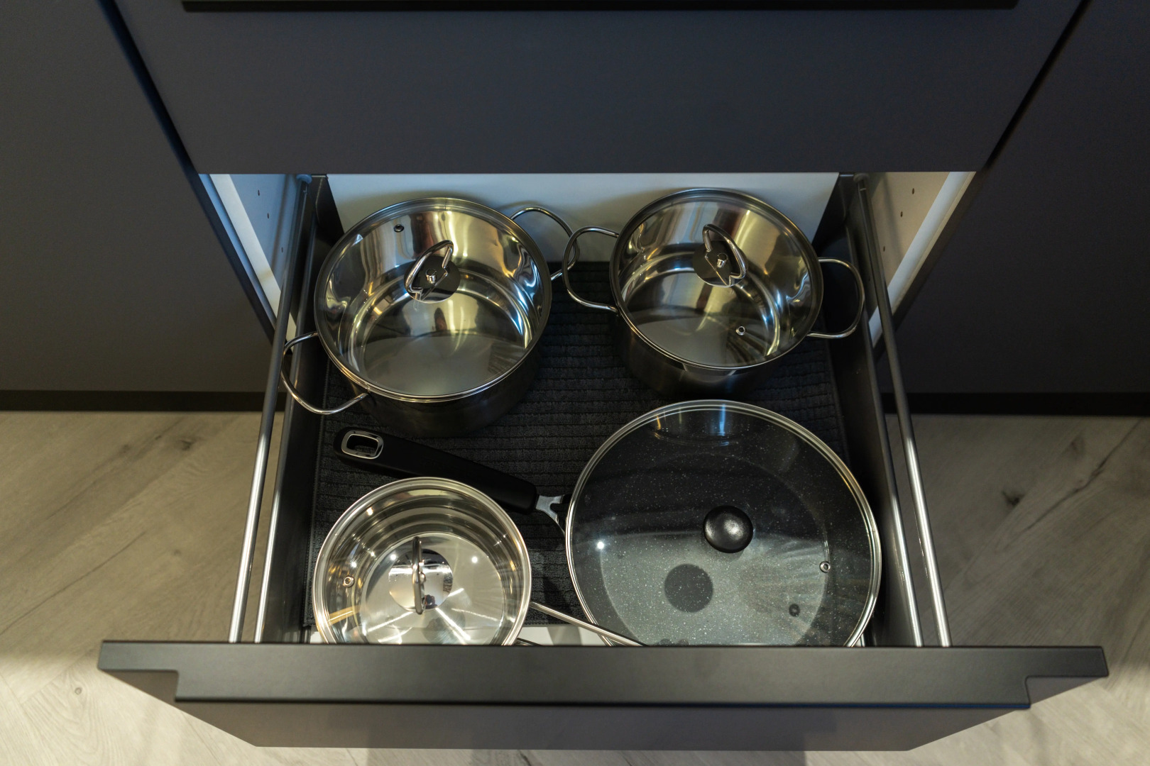 Апартаменты Kosmic - Новая,уютная студия в центре Самары