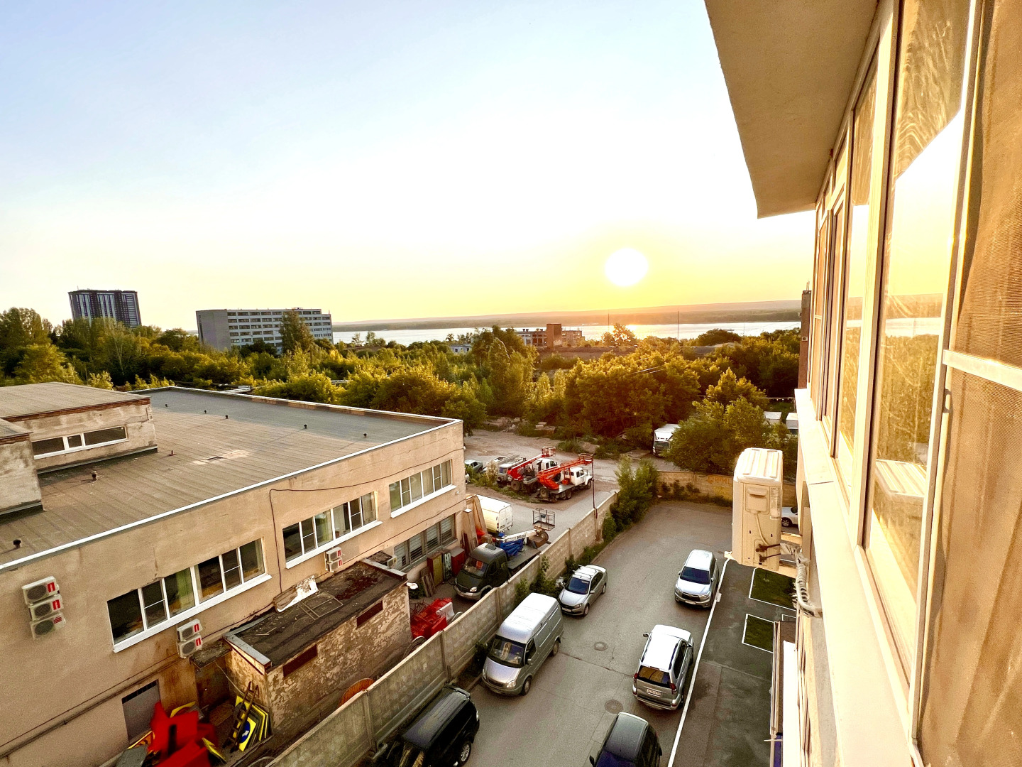 Апартаменты на Ново-Садовой, 106 (лит. О)  с видом на реку Волгу