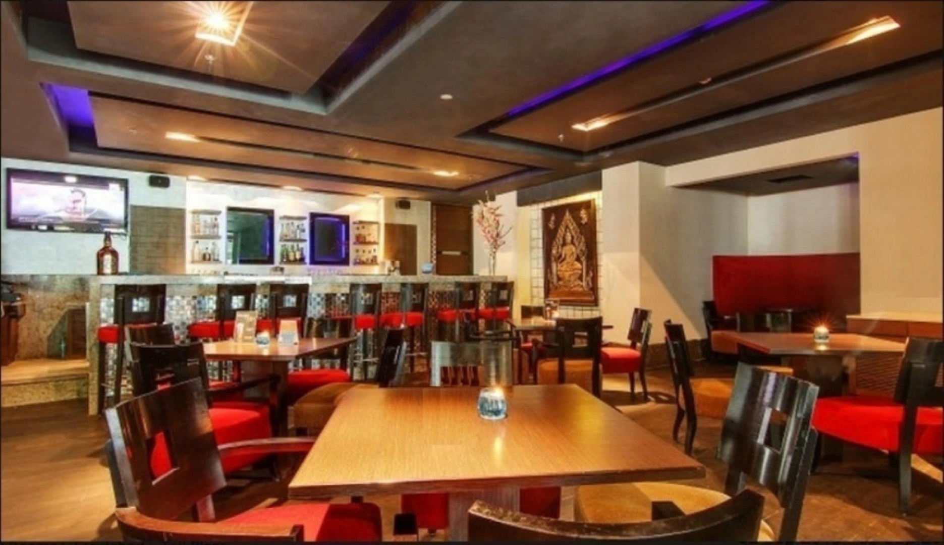 Отель Vibe by The LaLiT Traveler