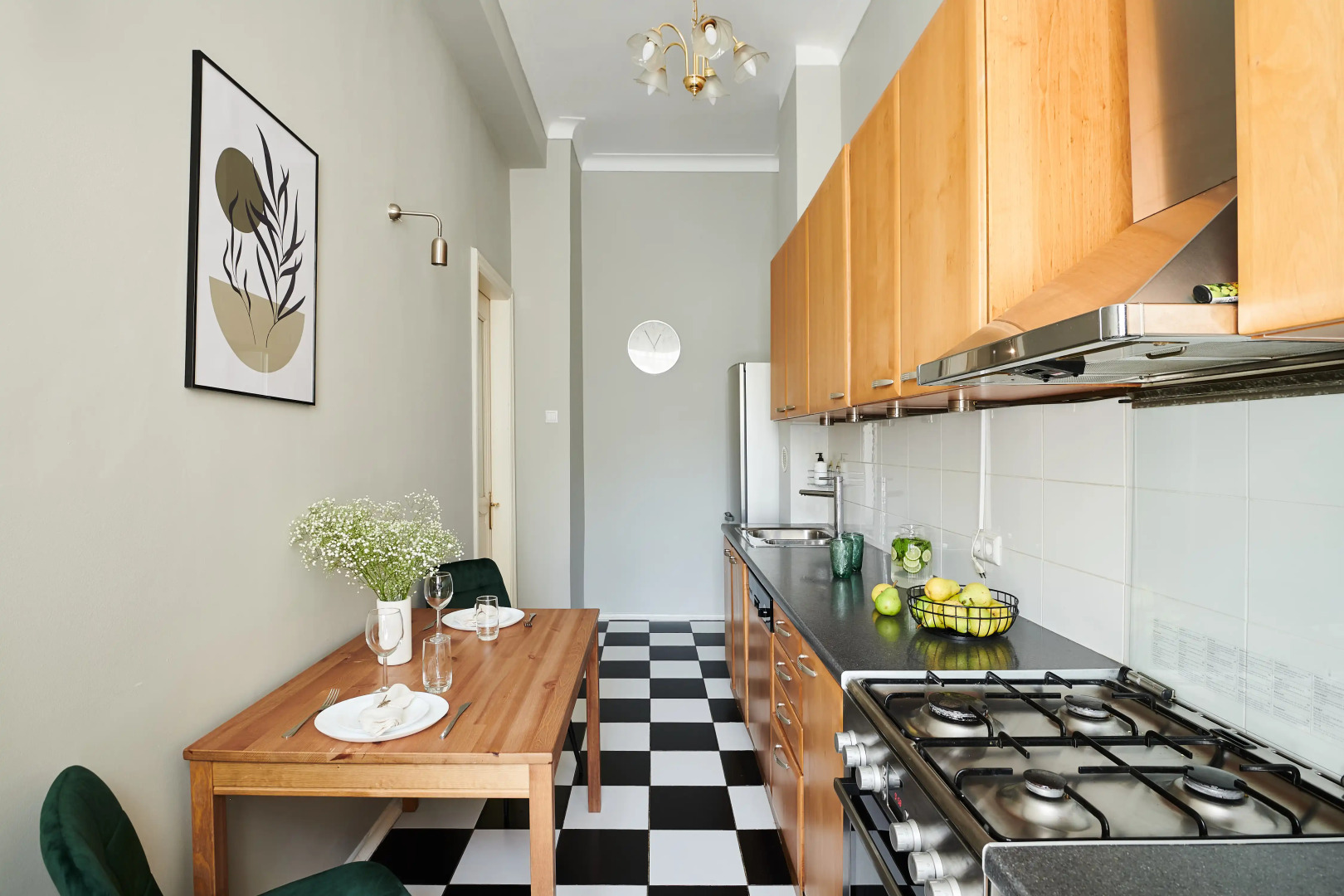 Квартира GM Apartments Шикарная Пятёрка с домашним кинотеатром