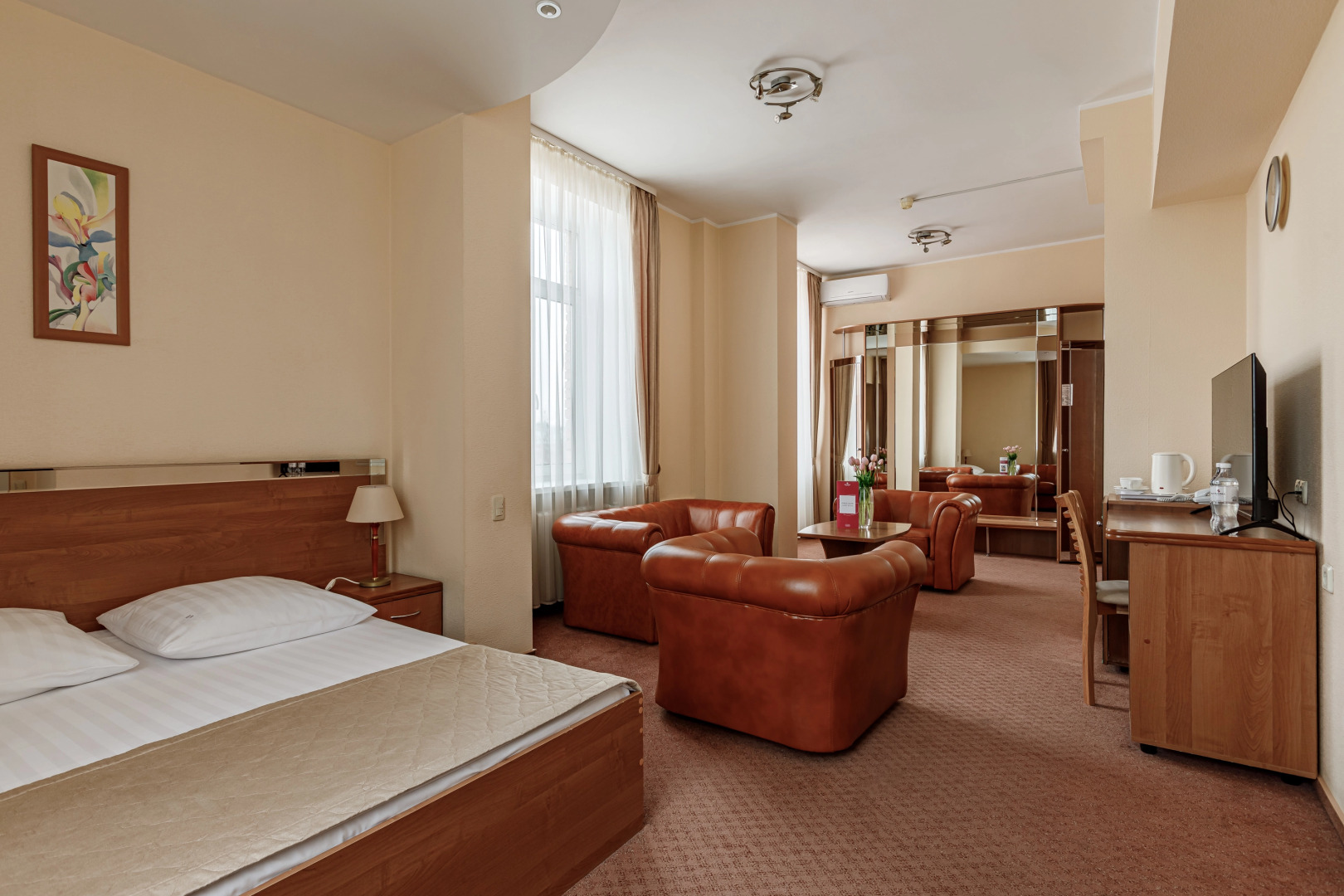 Отель Максима Ирбис