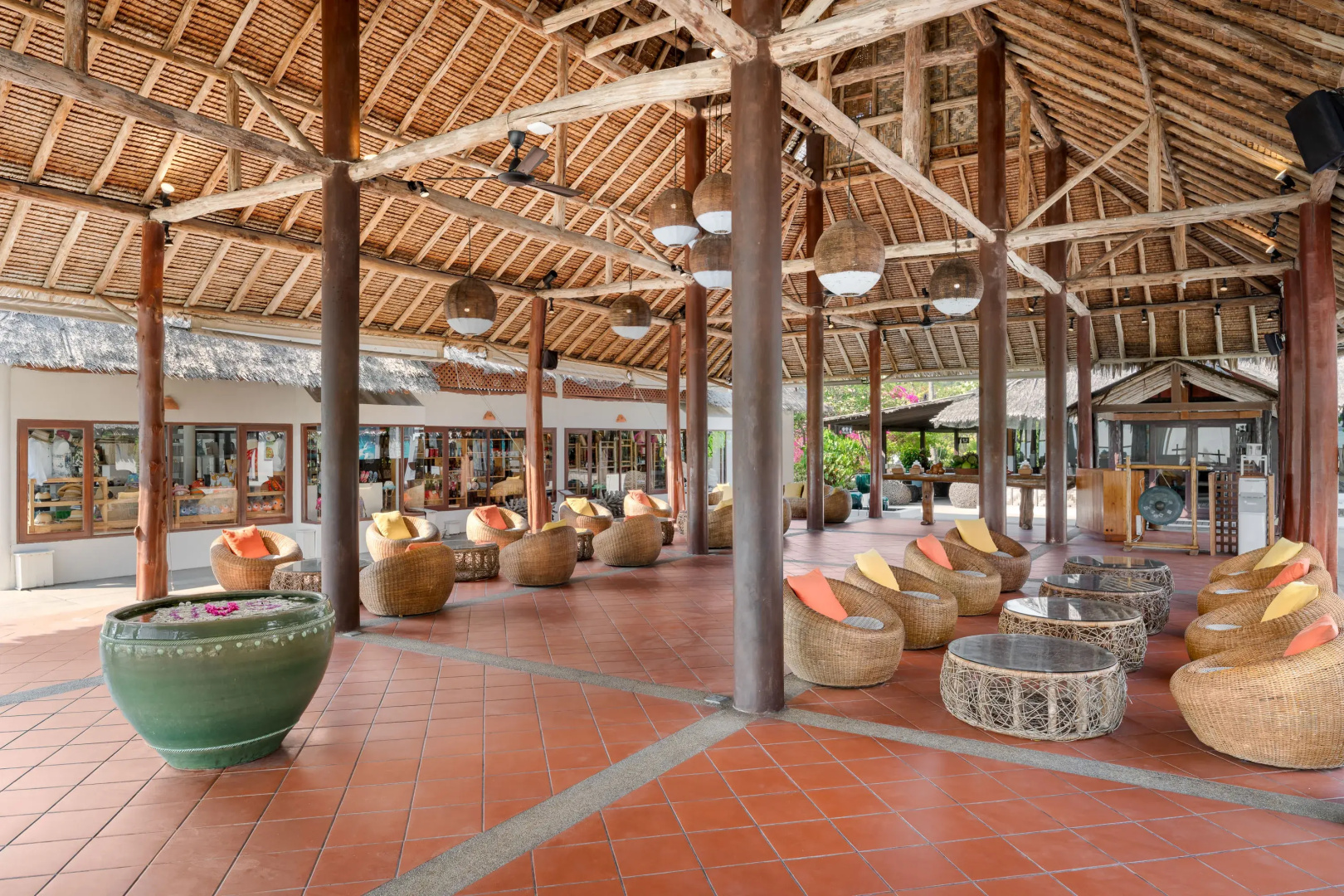 Отель Saii Phi Phi Island Village