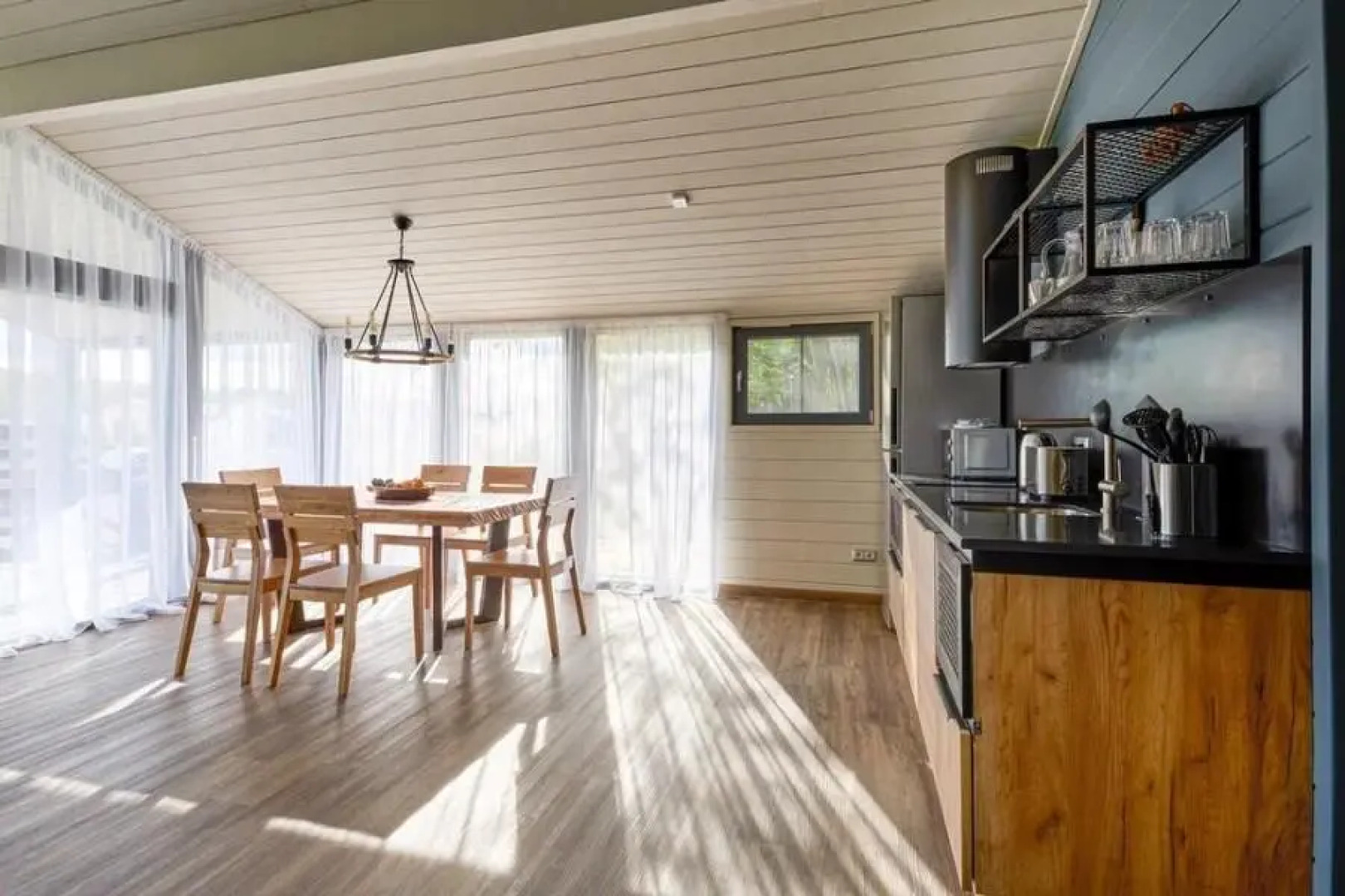 Глэмпинг Бунин Ручей