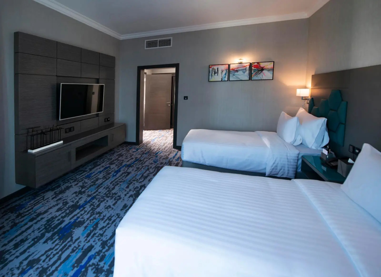 Edge Creekside Hotel