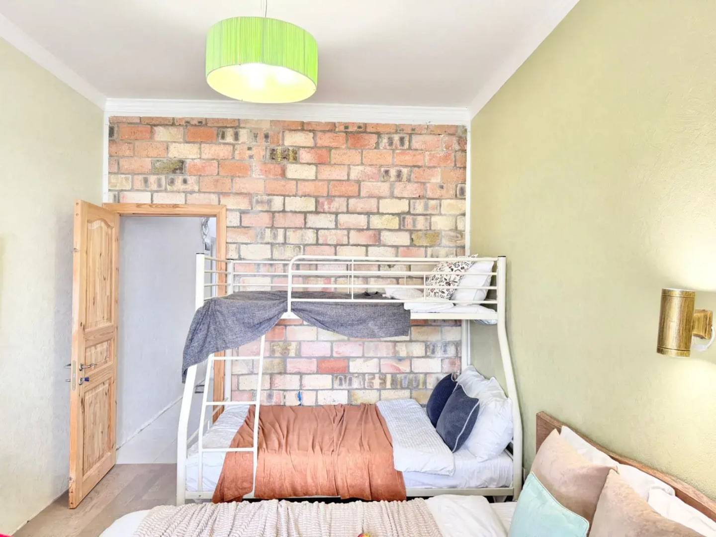 Квартира стильная в горах Ялта