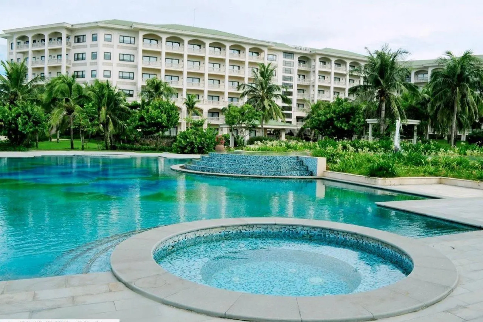 Отель Olalani Resort and Condotel