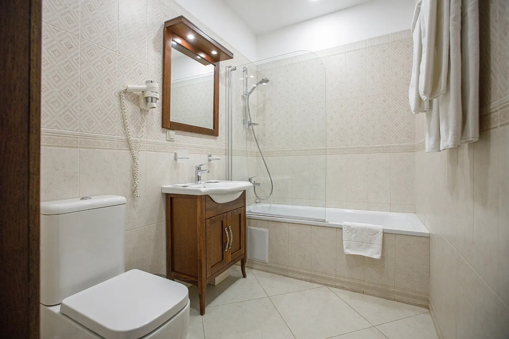 Гостиница «У Золотых ворот»