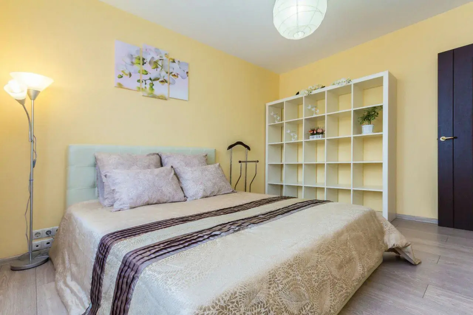 Апартаменты ТРЕХКОМНАТНЫЕ В 10 МИНУТАХ ОТ ЦЕНТРА