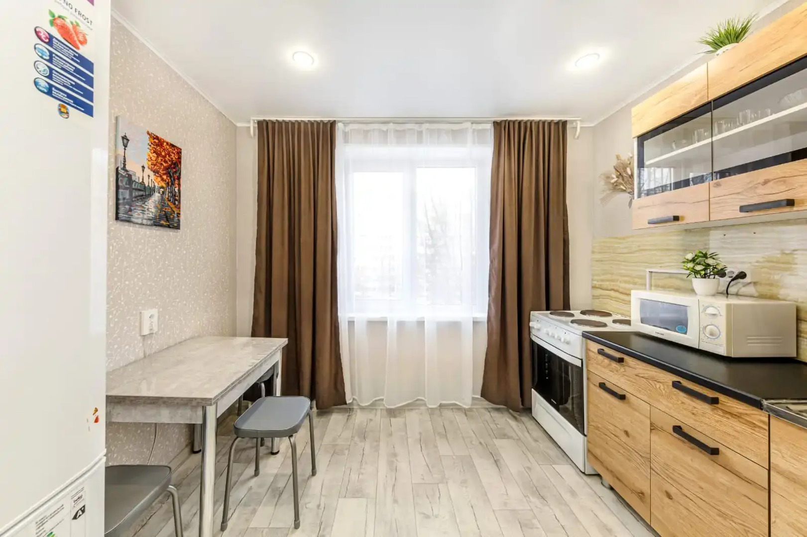 Апартаменты 1-комнатнаые рядом с ТРК Родник