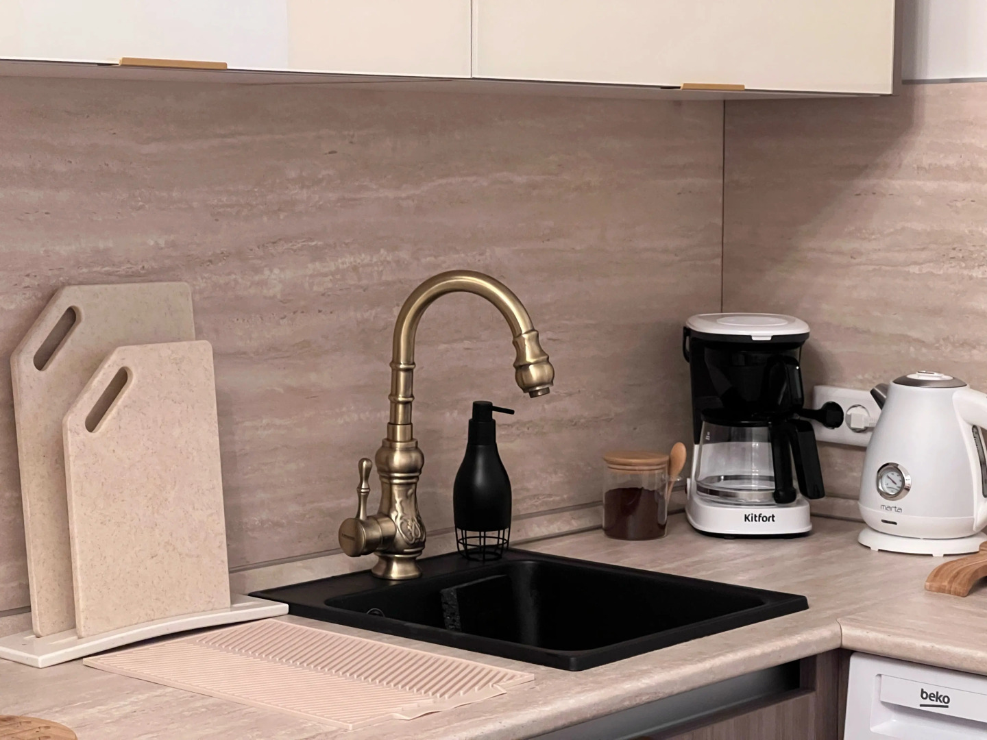 Апартаменты Granada Комфортная студия в ЖК Лондон Парк с шикарным видом на город