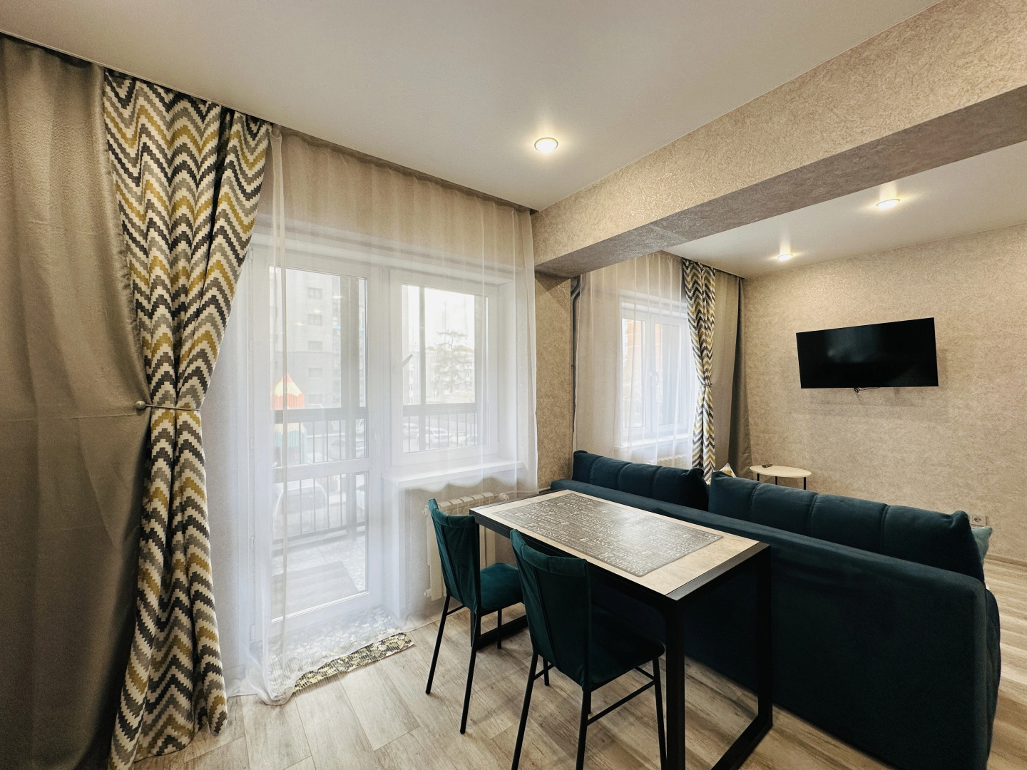 Квартира Nasutki38 Студия Ренуар