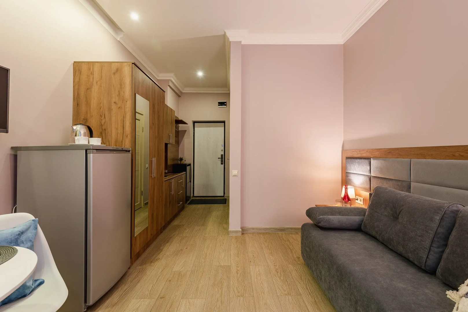 Апартаменты Студия у метро Окружная  Bon Voyage